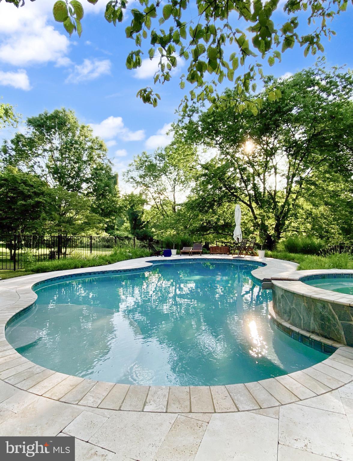 HICKORY CREEK - Residential