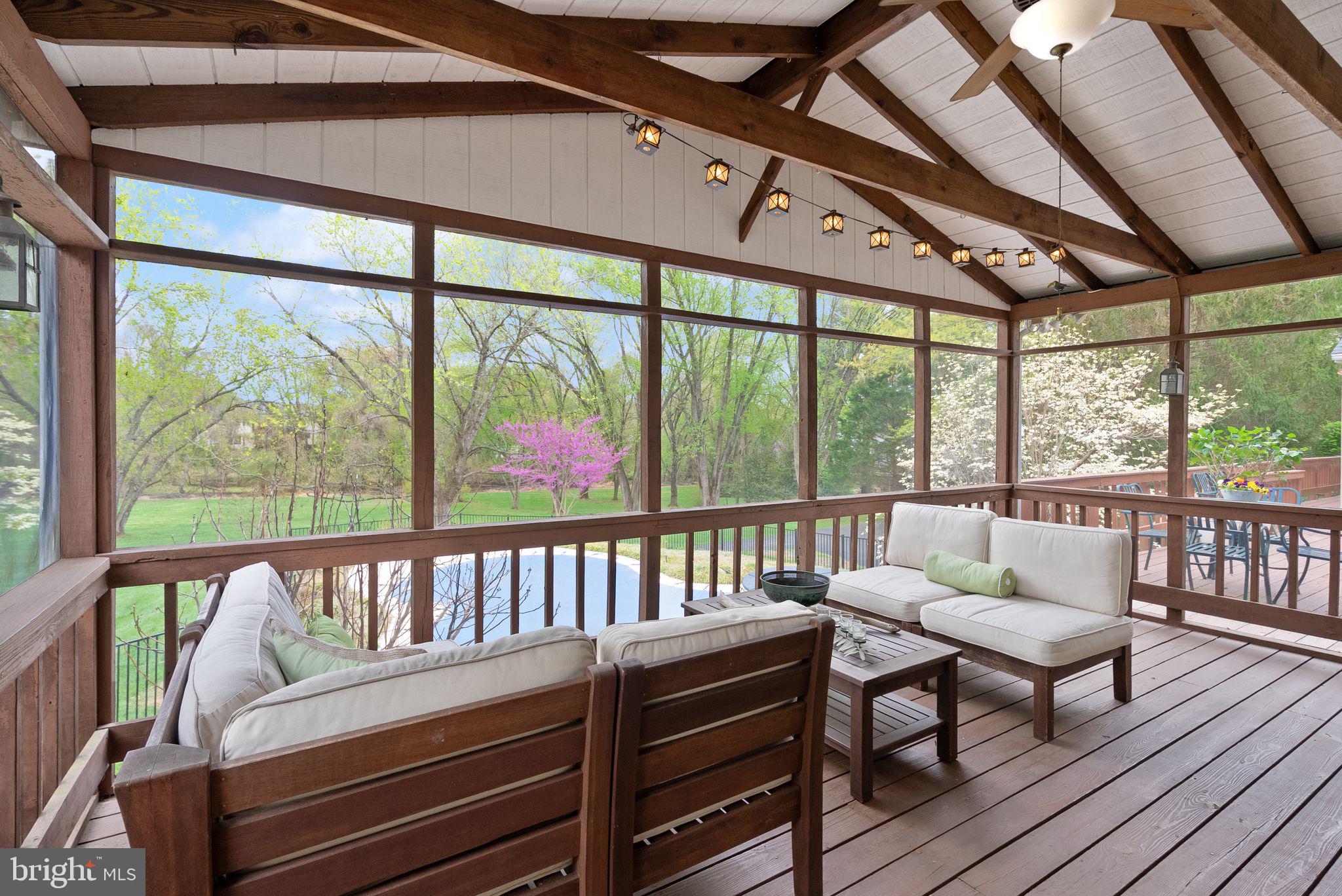 HICKORY CREEK - Residential