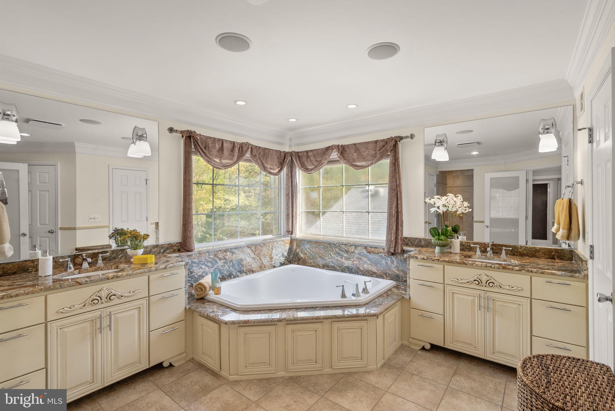 HICKORY CREEK - Residential