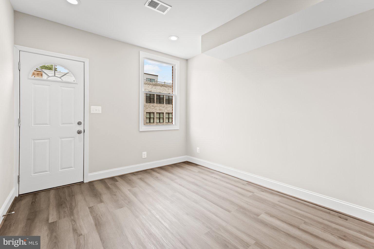 WASHINGTON VILLAGE - Residential