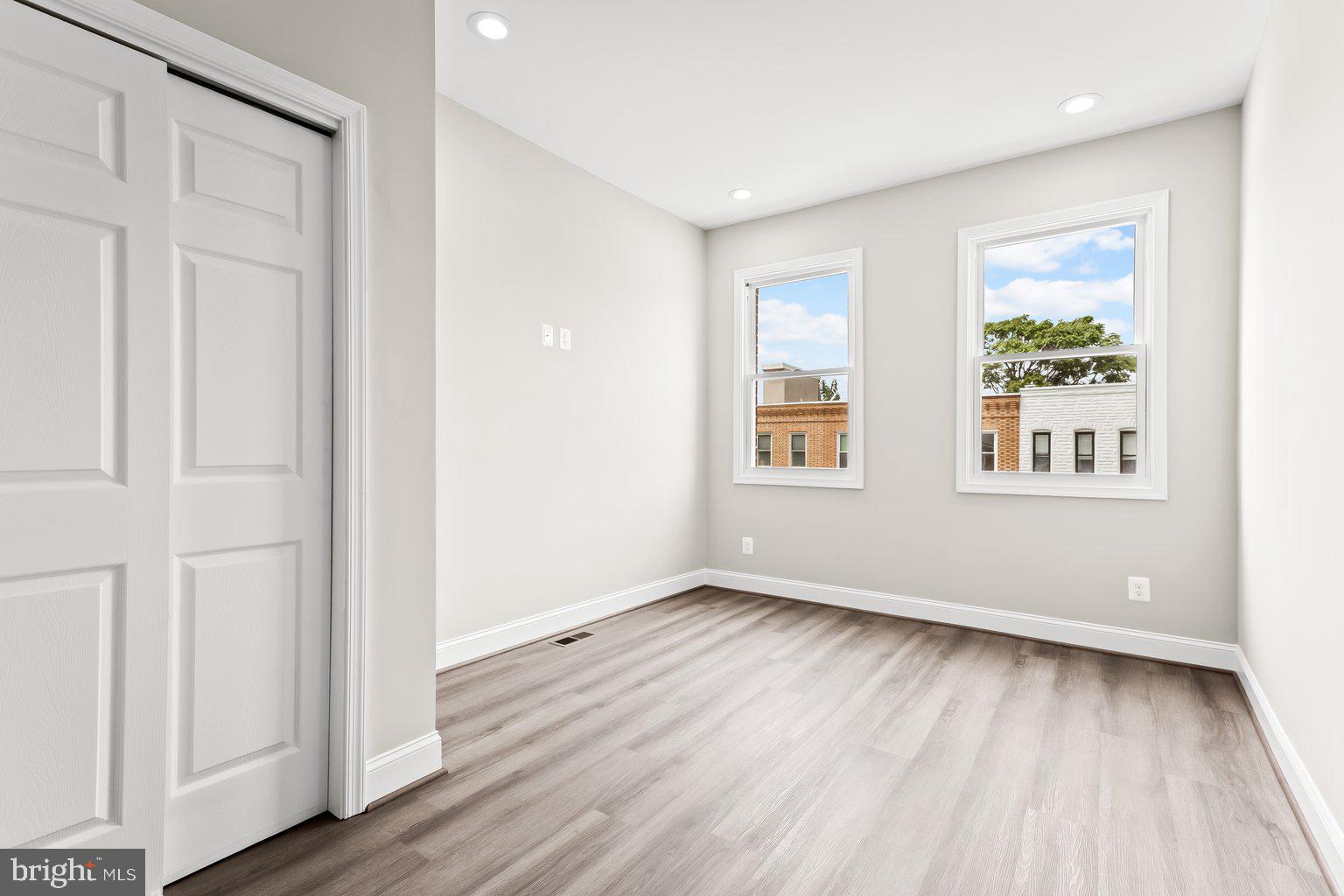 WASHINGTON VILLAGE - Residential