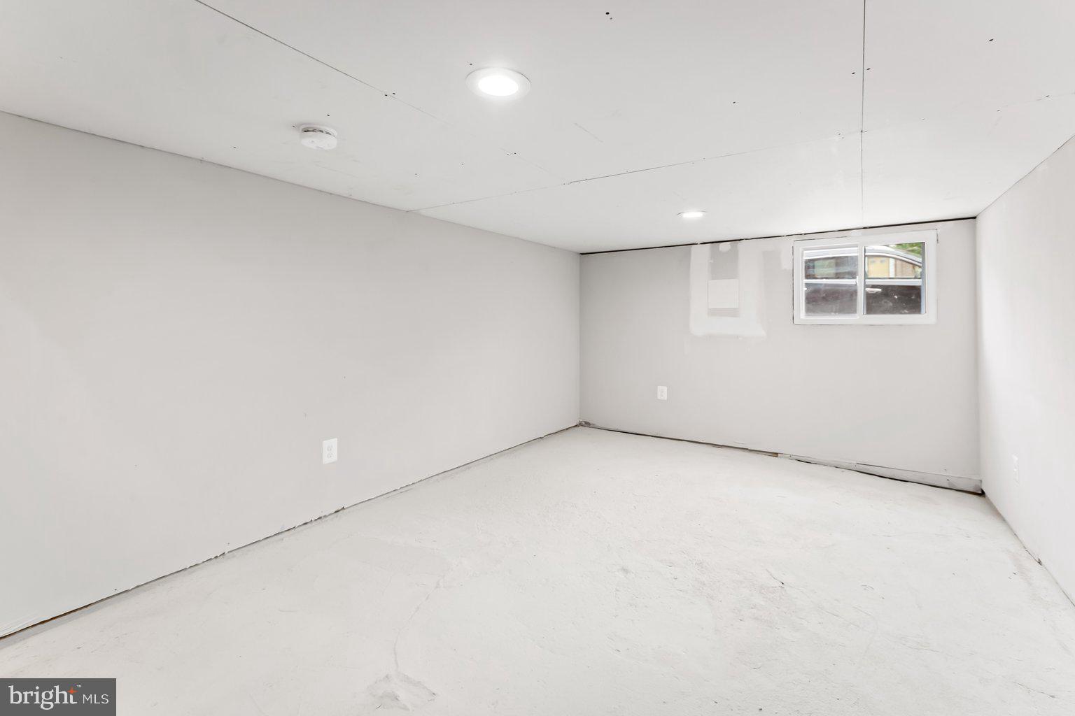 WASHINGTON VILLAGE - Residential