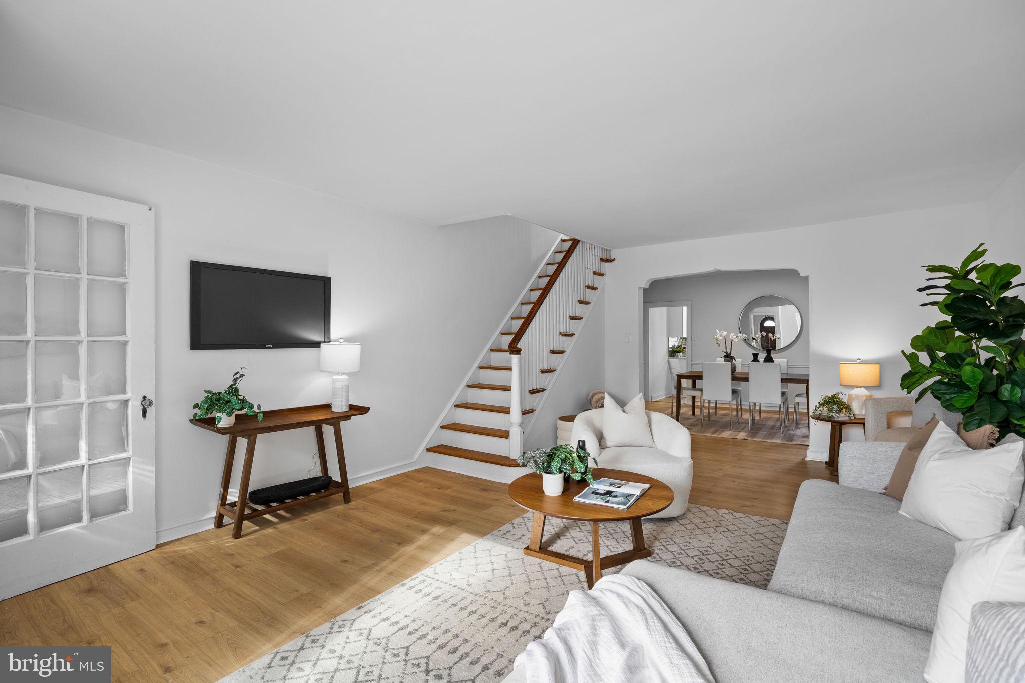 WEST OAK LANE - Residential