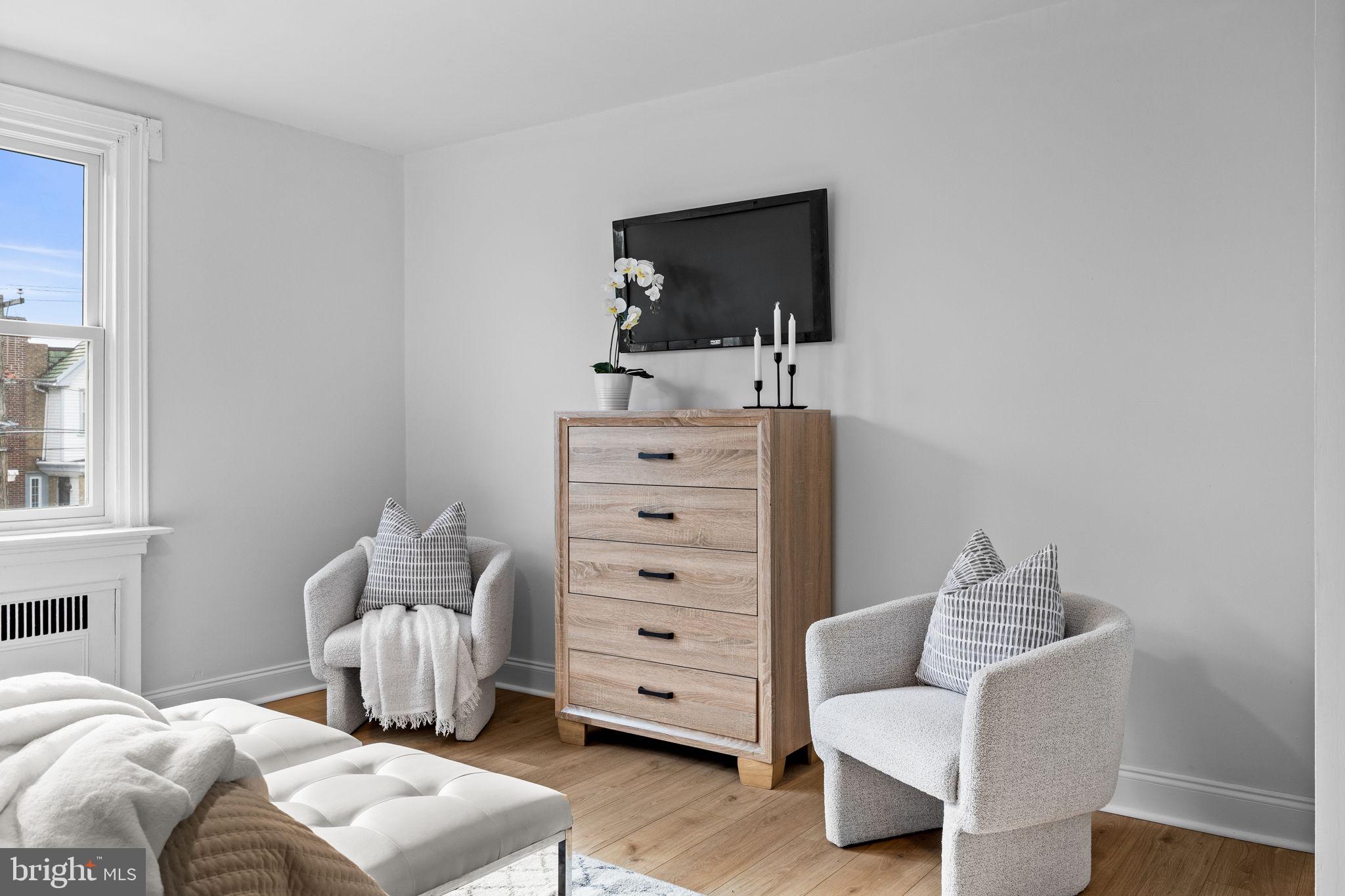 WEST OAK LANE - Residential