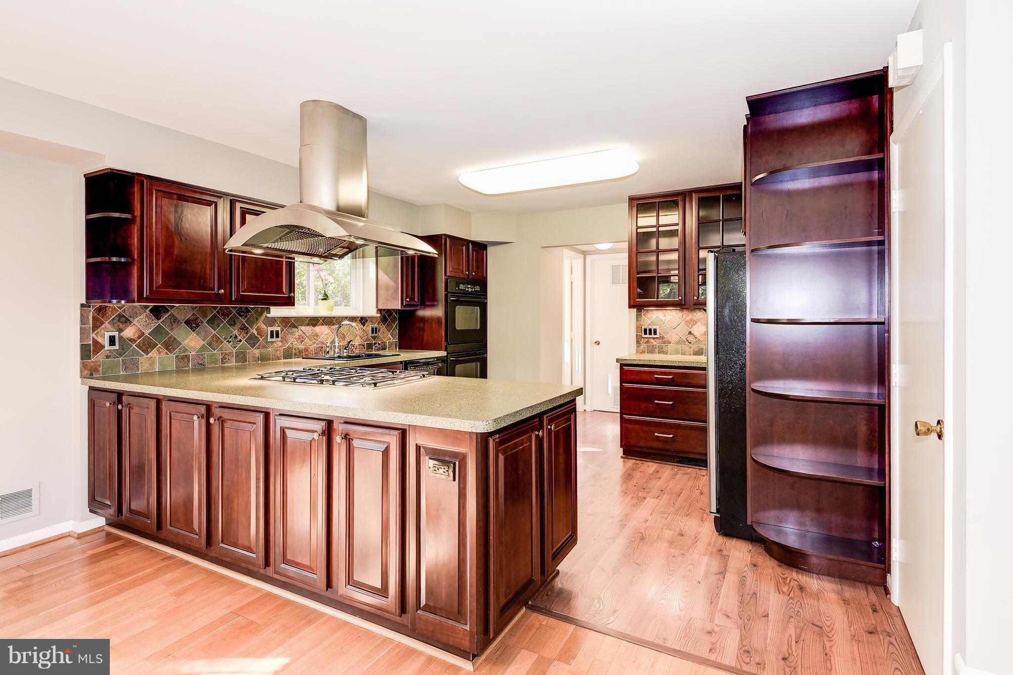 KEMP MILL ESTATES - Residential