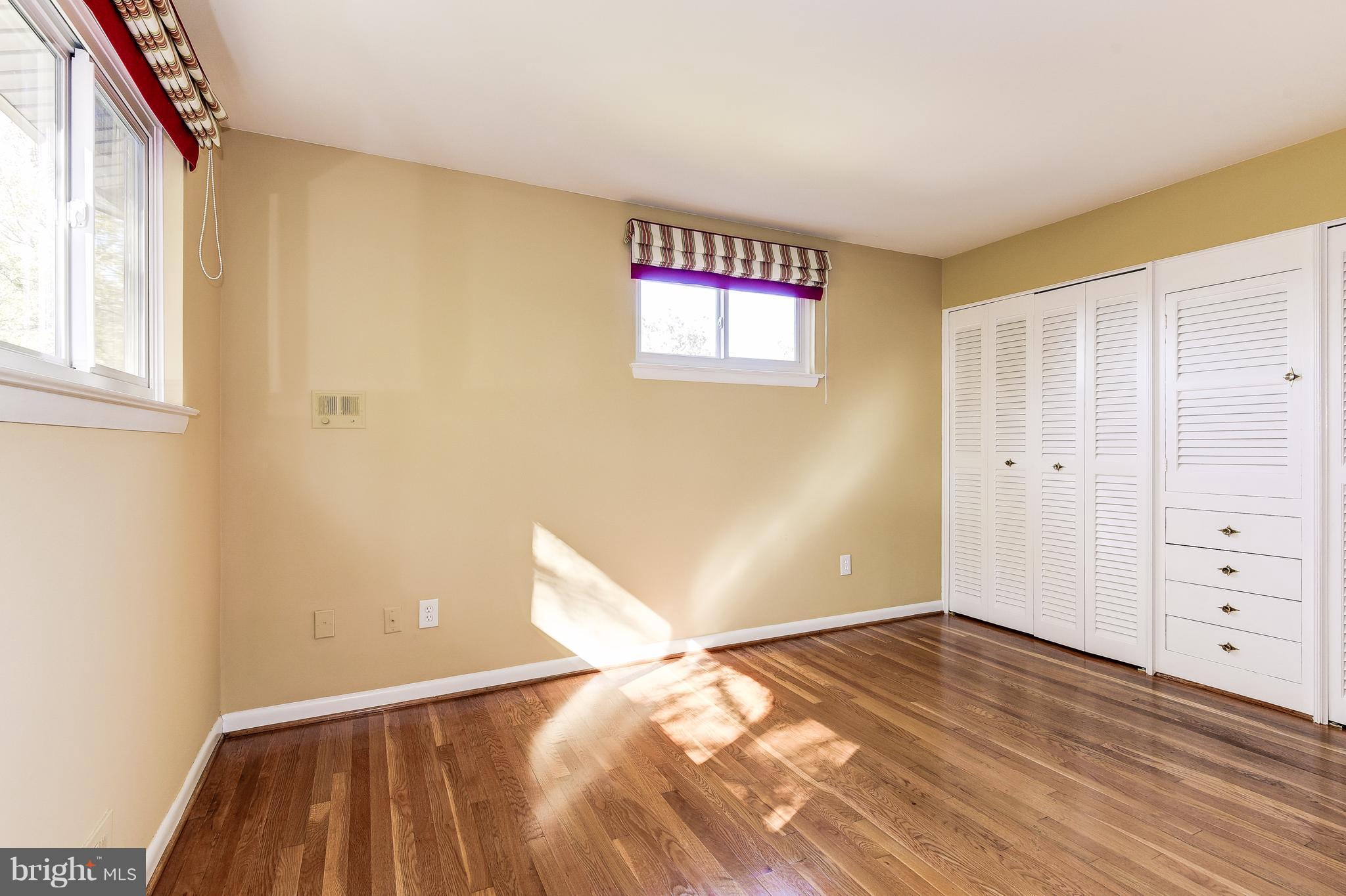 KEMP MILL ESTATES - Residential