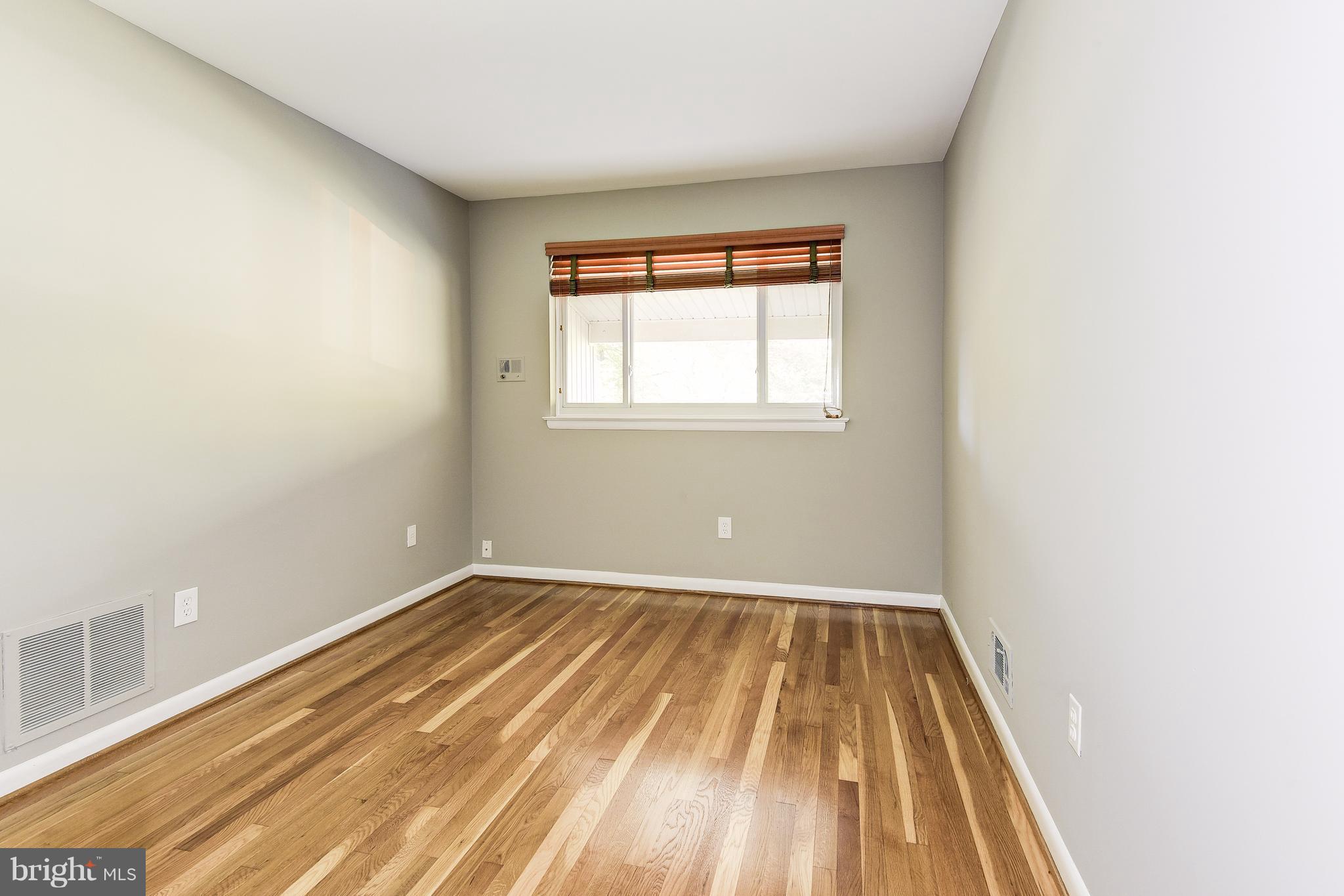 KEMP MILL ESTATES - Residential