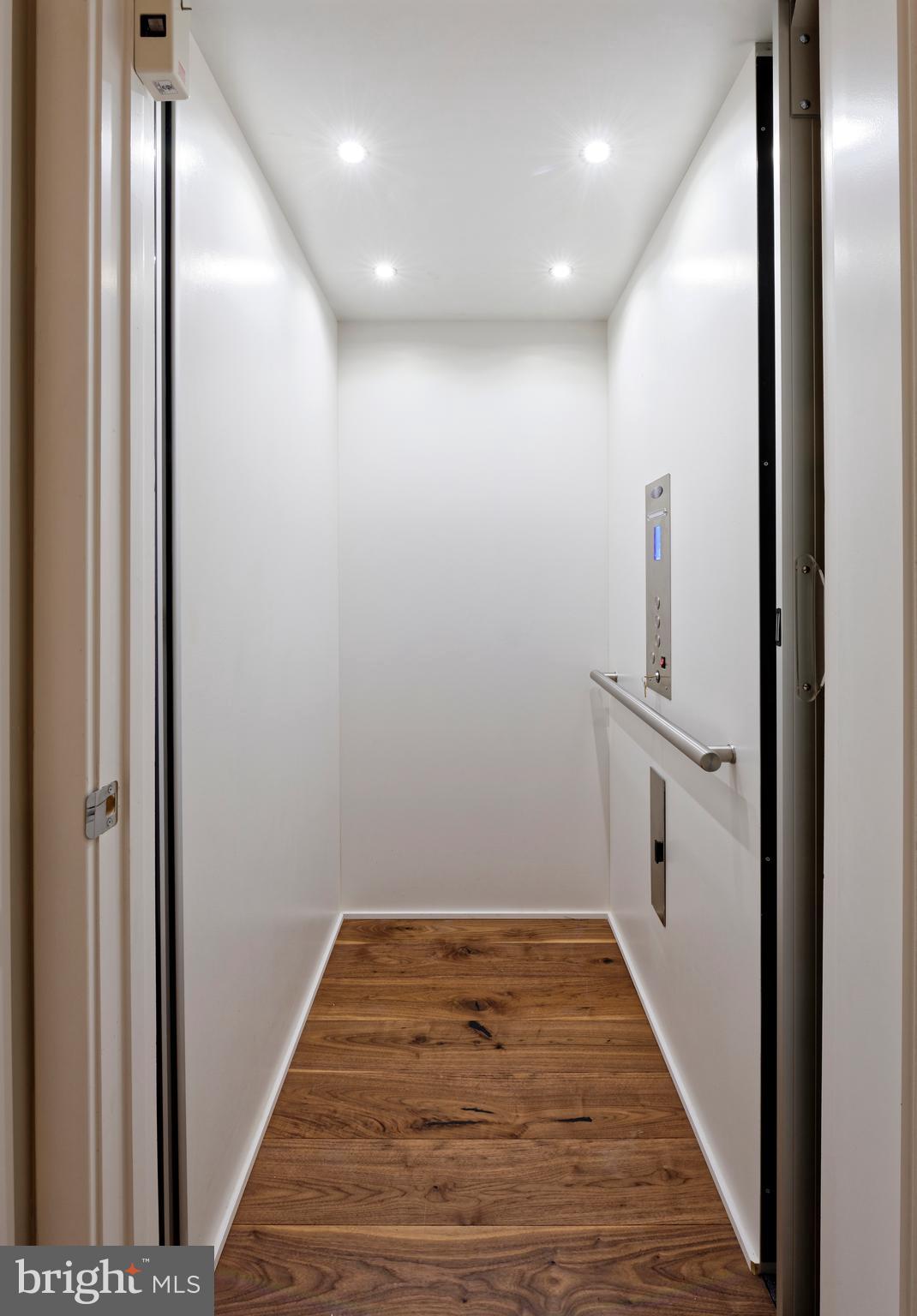 BRIGHTLEAF AND COOPER - Residential