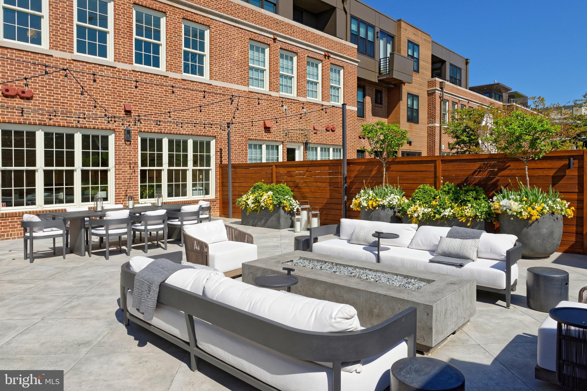 BRIGHTLEAF AND COOPER - Residential