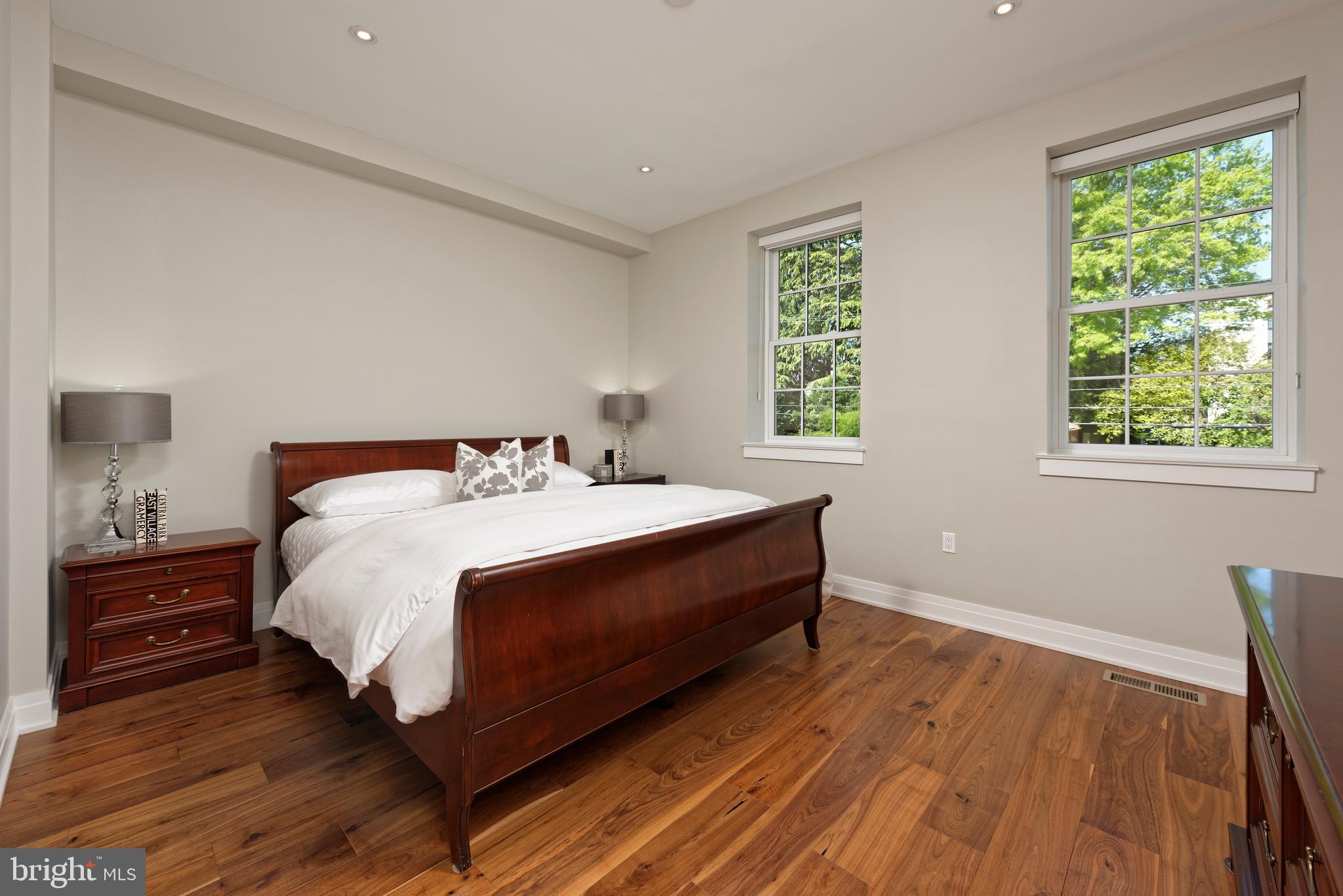 BRIGHTLEAF AND COOPER - Residential