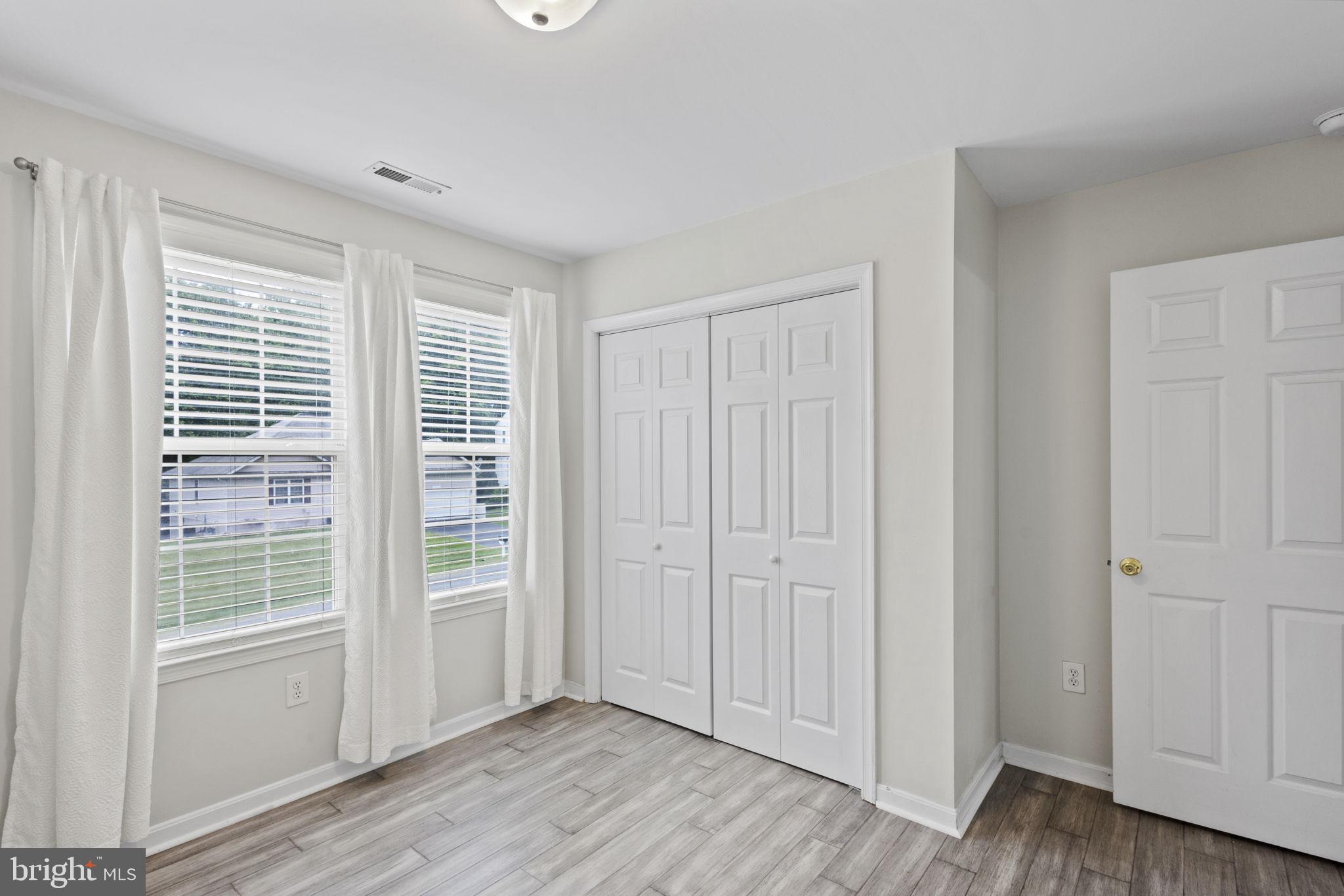 CROWN GRANT - Residential Lease