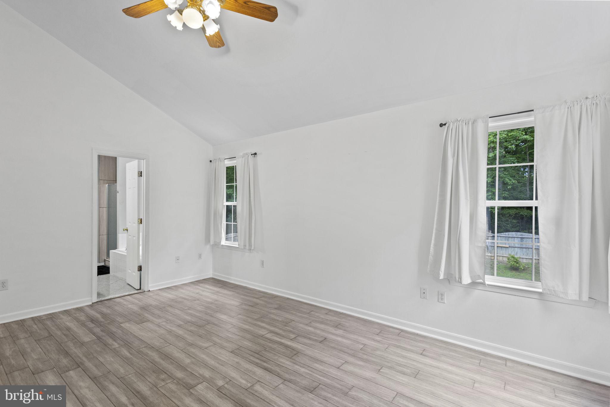 CROWN GRANT - Residential Lease