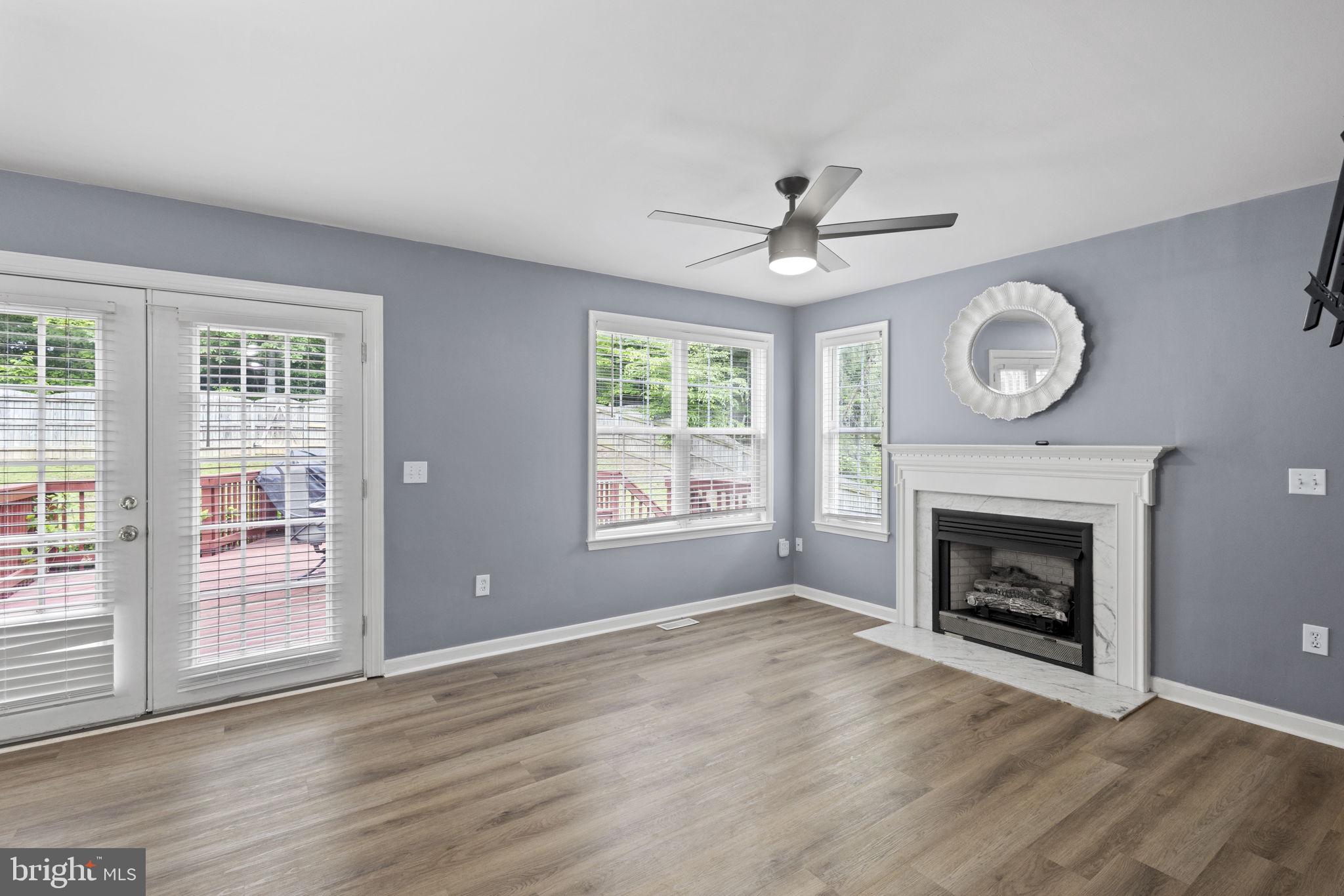 CROWN GRANT - Residential Lease