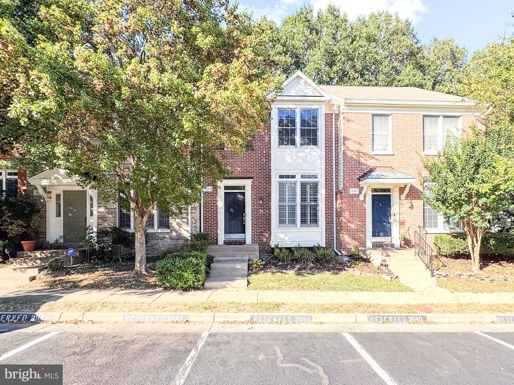 Photo of 11742 Valley Ridge Circle, FAIRFAX, VA 22033 (MLS # VAFX2269528)