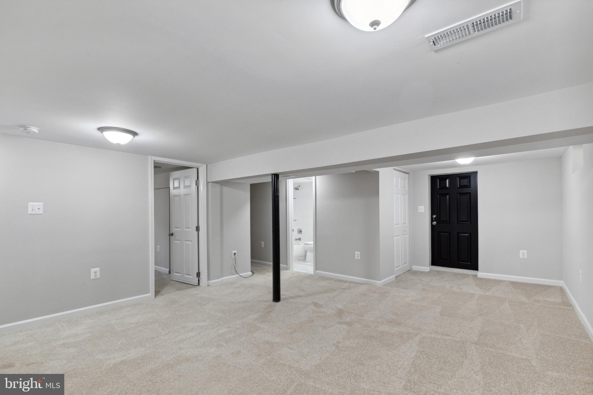 HOLLYWOOD ON THE HILL - Residential