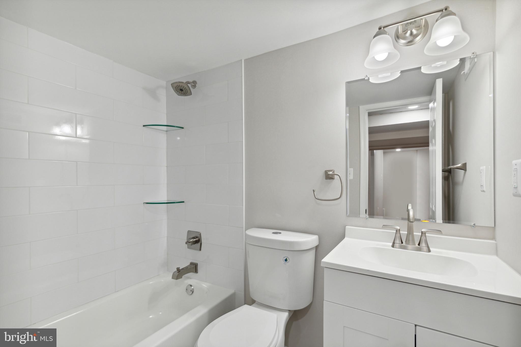 HOLLYWOOD ON THE HILL - Residential