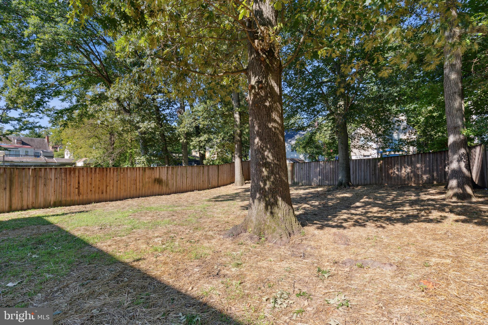 HOLLYWOOD ON THE HILL - Residential