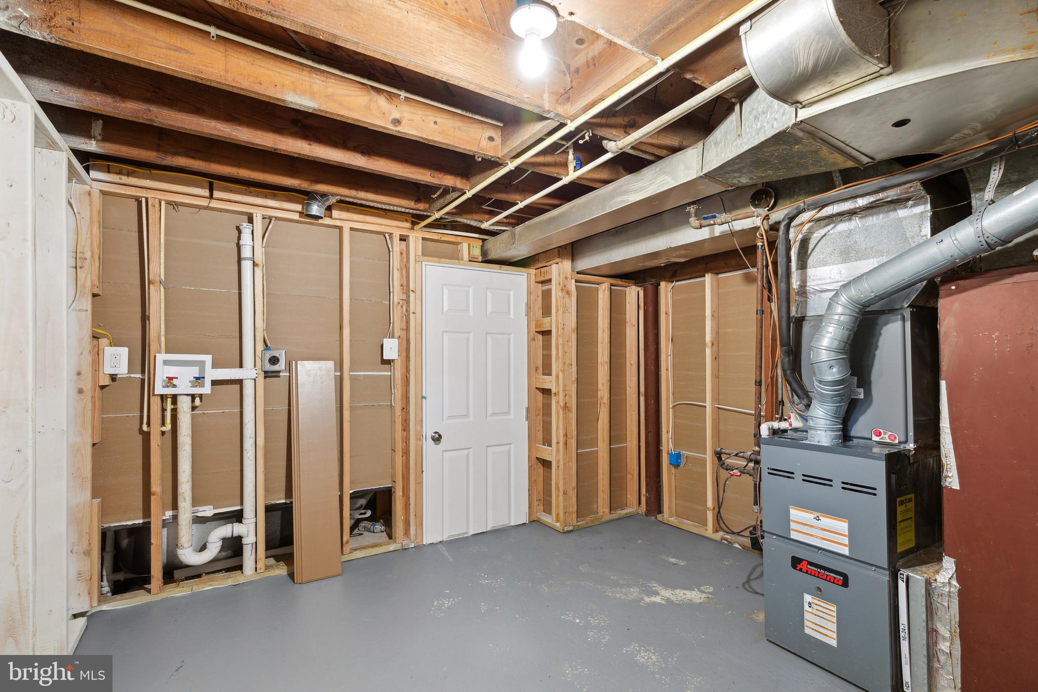 HOLLYWOOD ON THE HILL - Residential