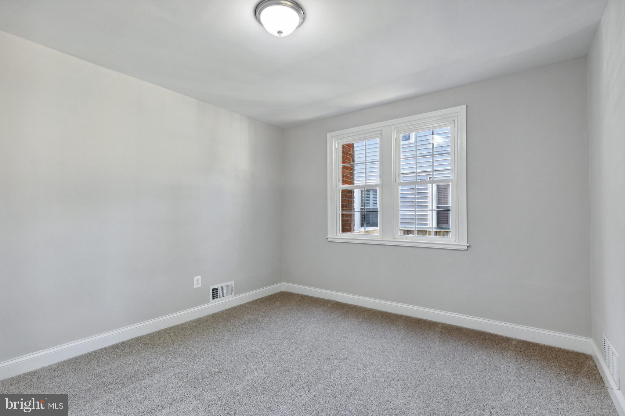 HOLLYWOOD ON THE HILL - Residential