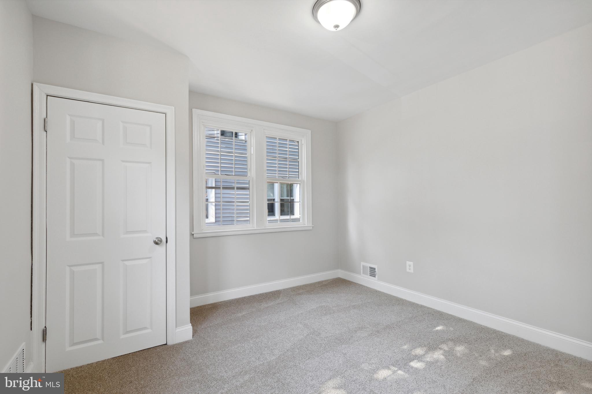 HOLLYWOOD ON THE HILL - Residential