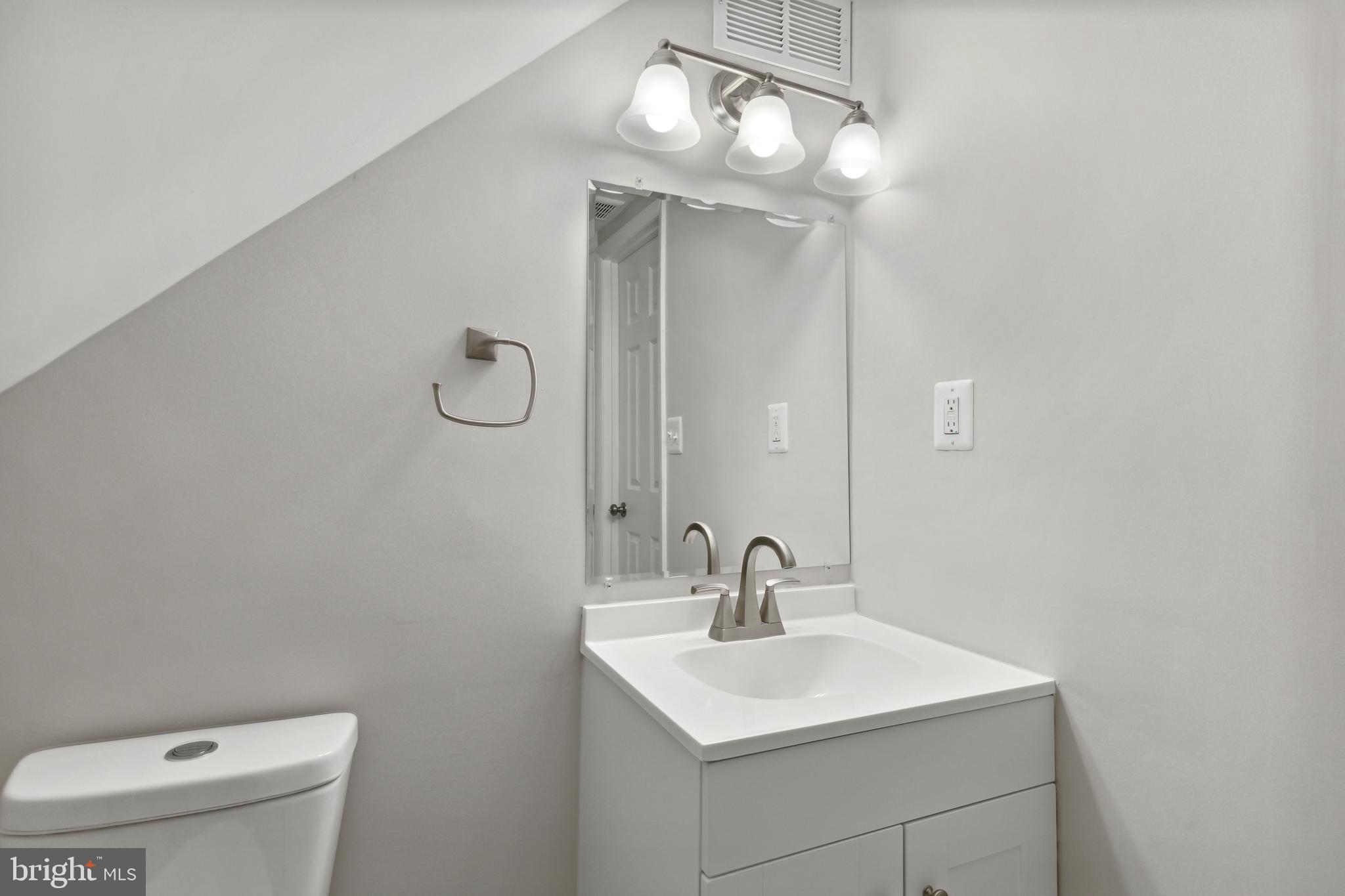 HOLLYWOOD ON THE HILL - Residential