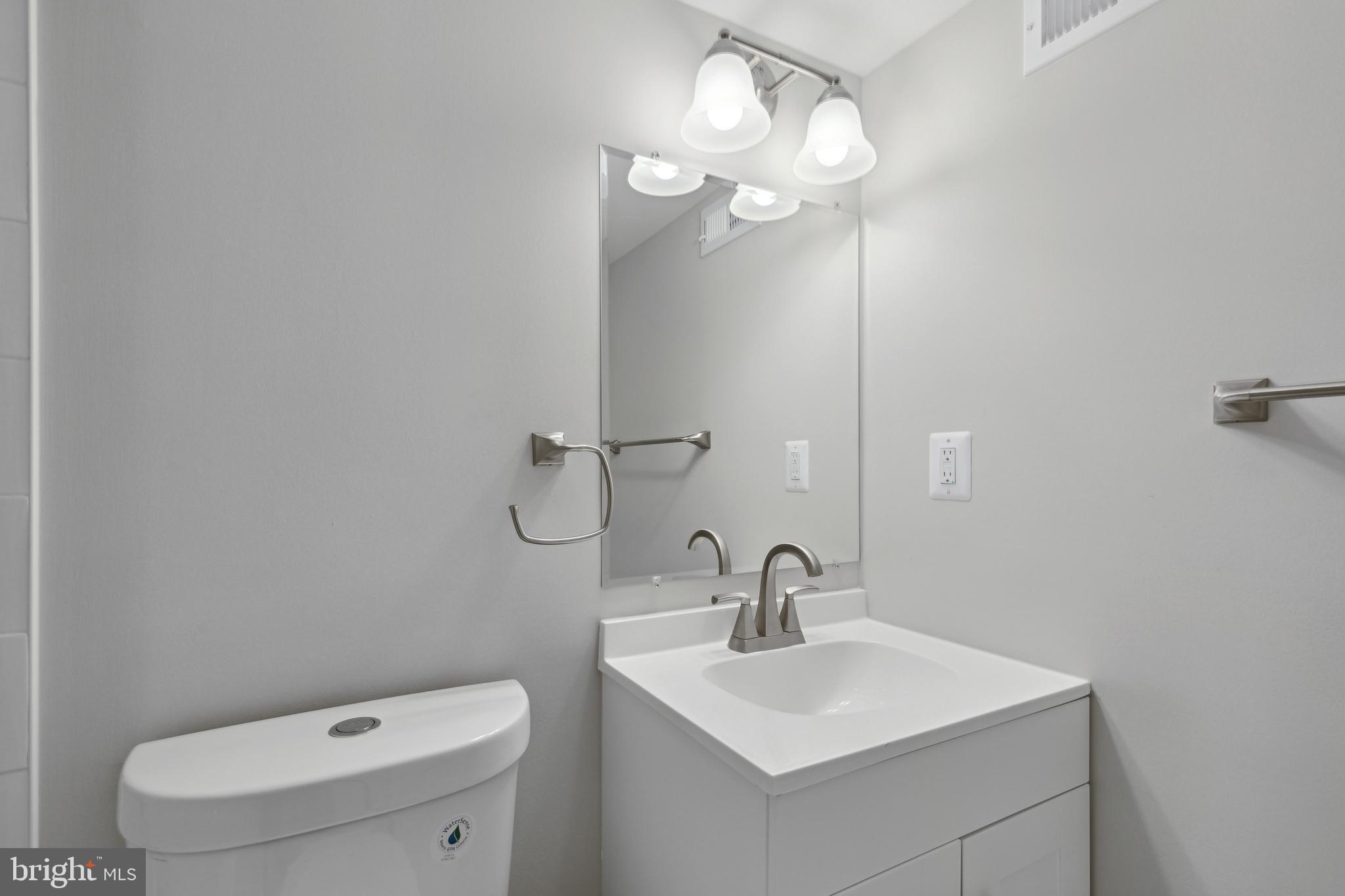 HOLLYWOOD ON THE HILL - Residential