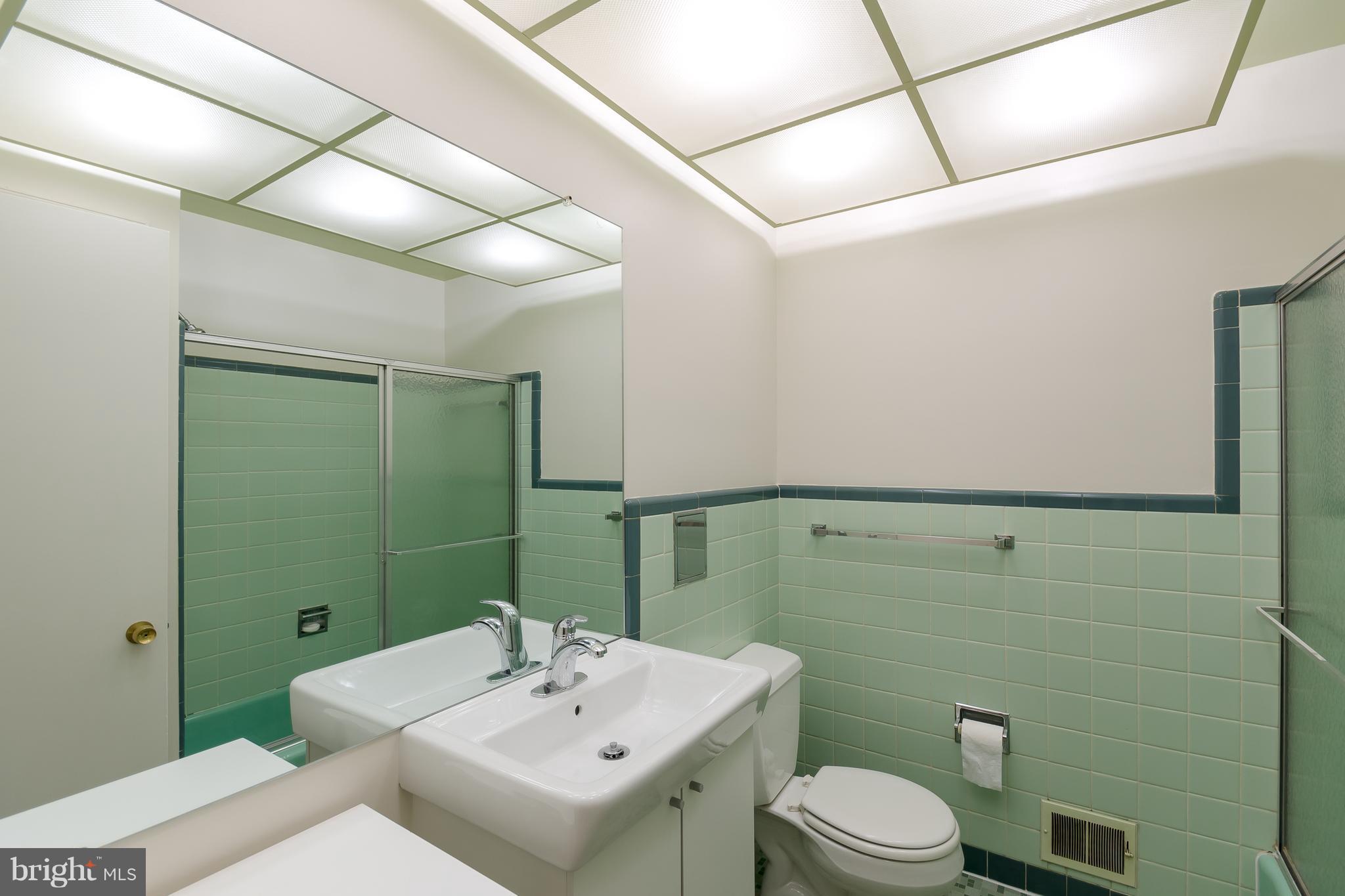 VILLAMAY - Residential Lease