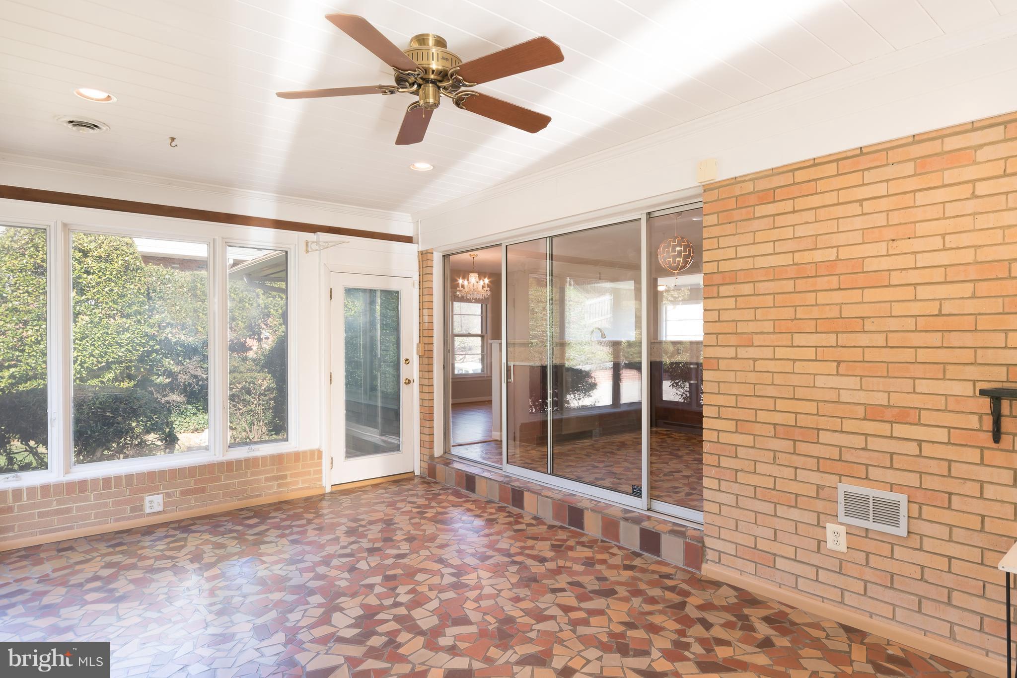 VILLAMAY - Residential Lease