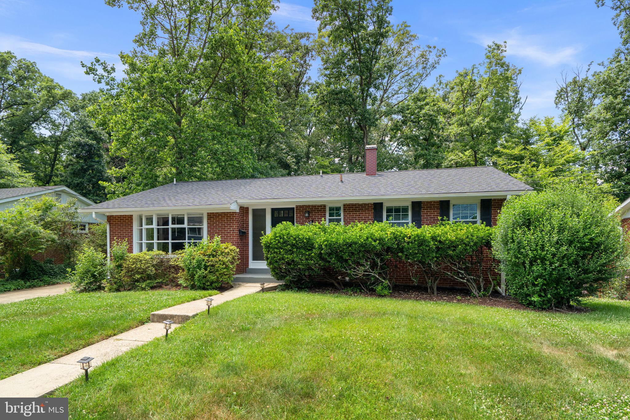 7524 SWEETBRIAR DRIVE