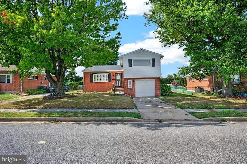 6024 MOOREHEAD ROAD