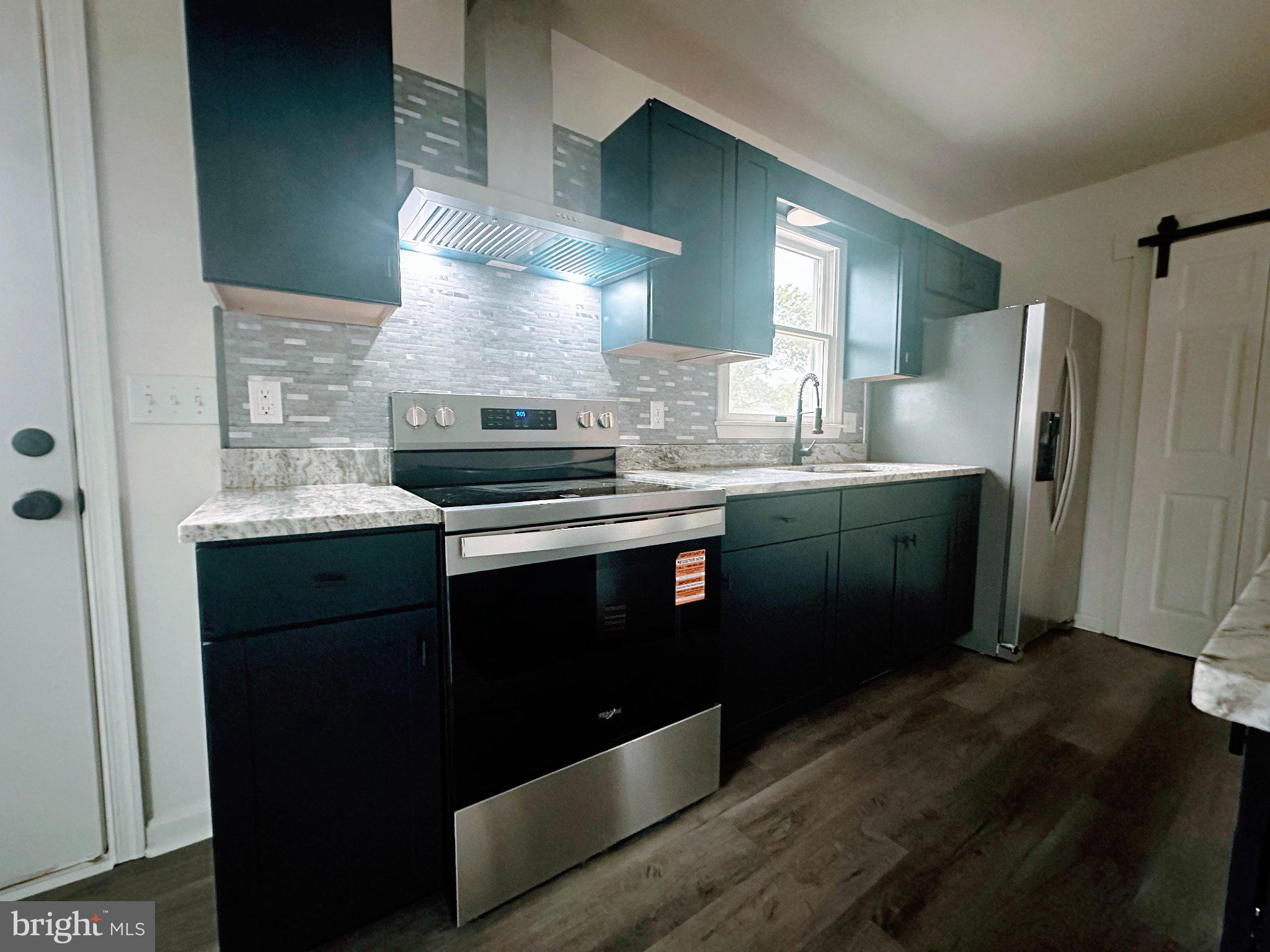 LAKESHORES - Residential