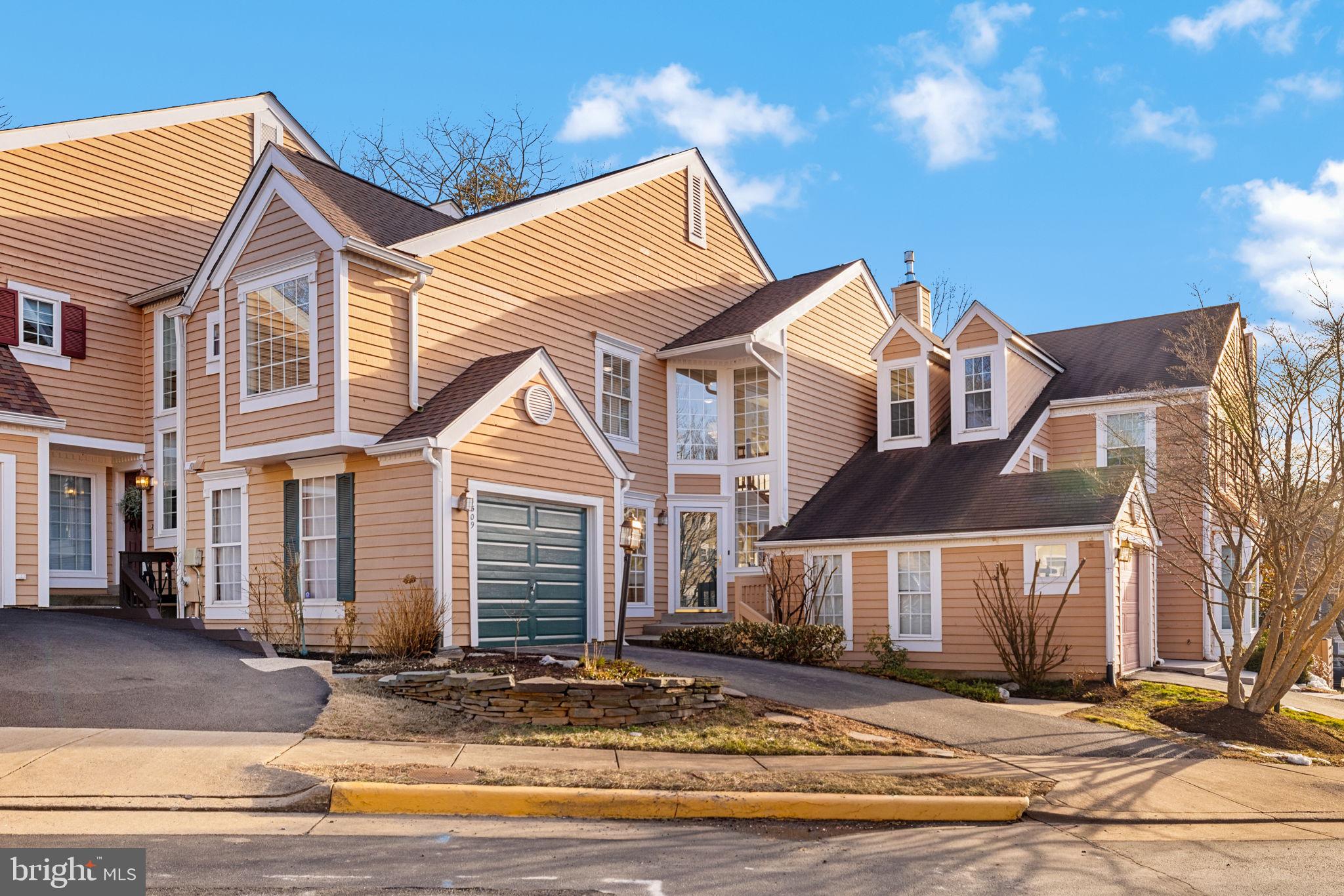 RESTON - Residential