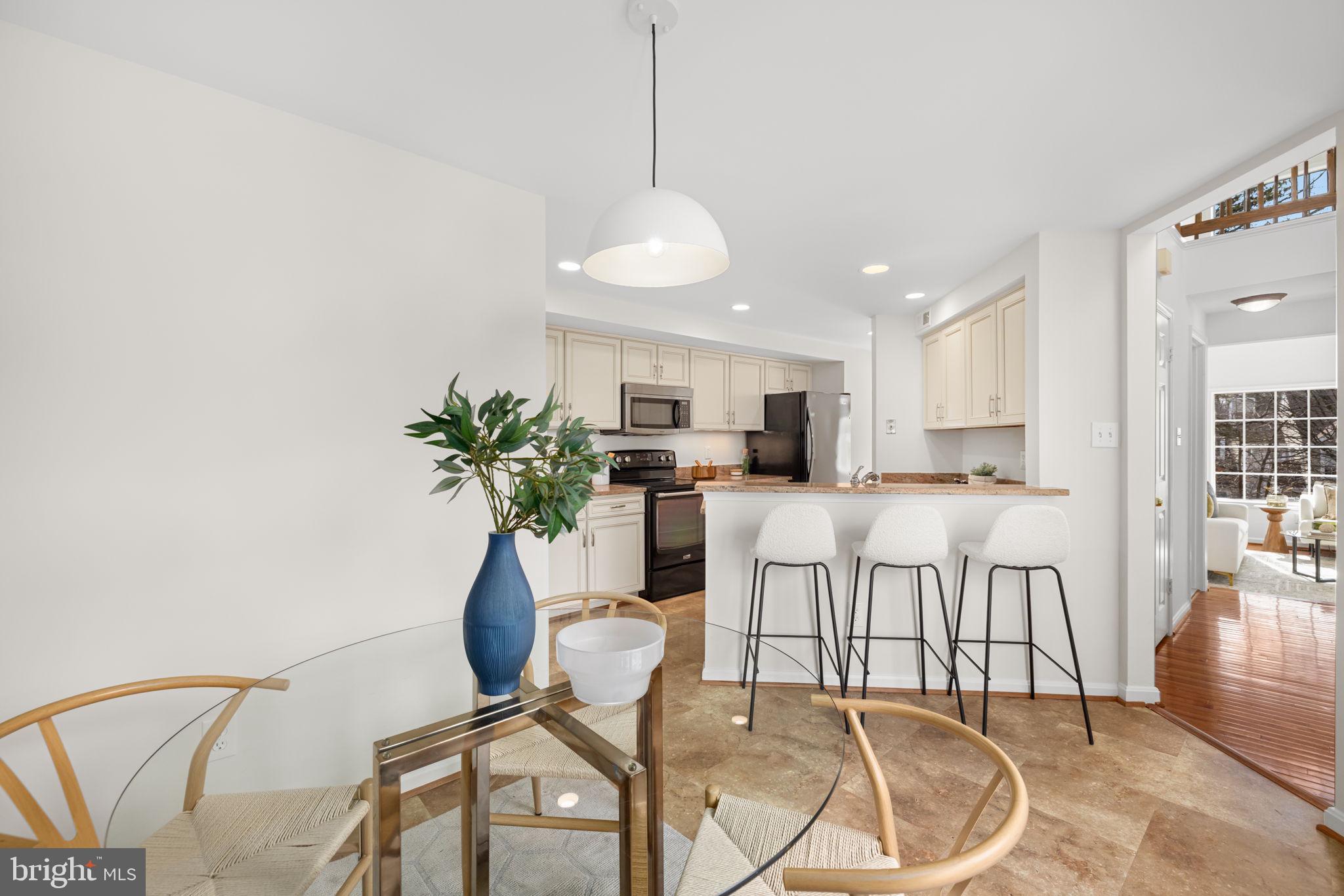 RESTON - Residential