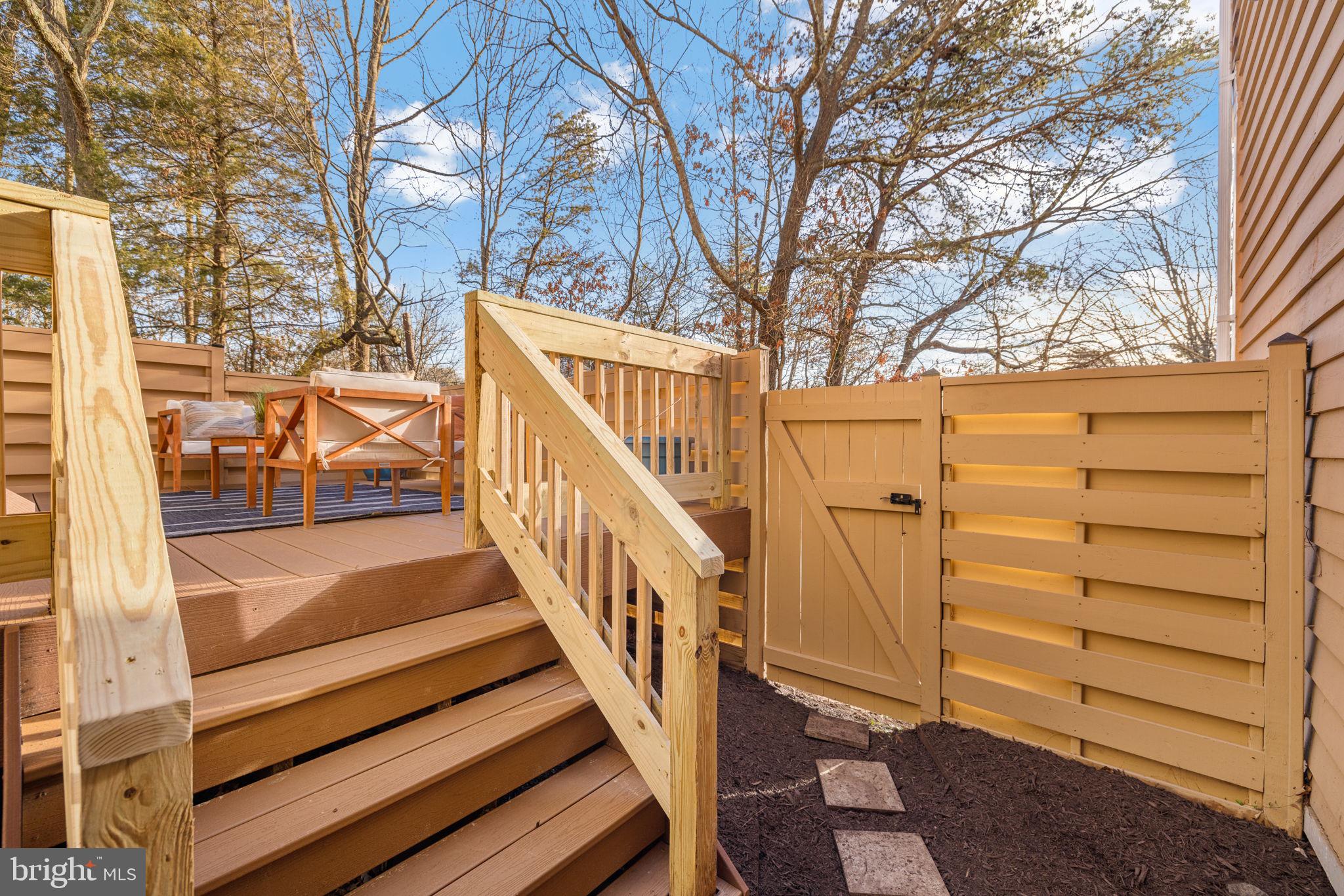 RESTON - Residential