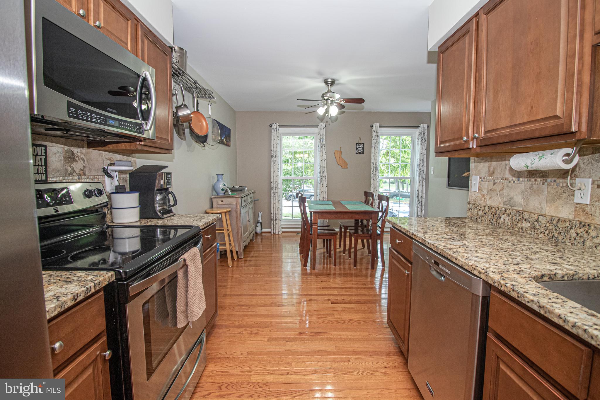 COUNTRY CREEK - Residential Lease