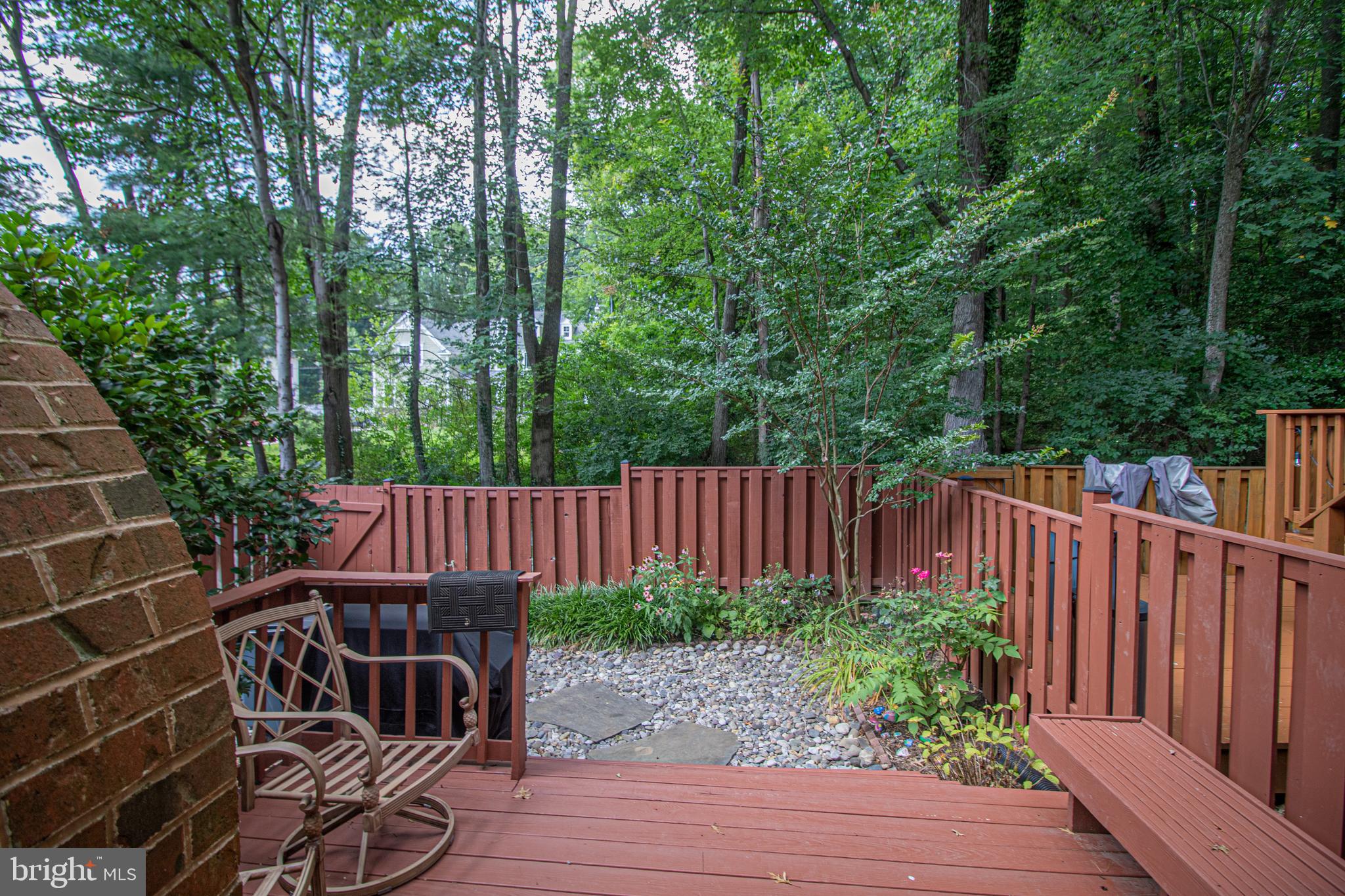 COUNTRY CREEK - Residential Lease