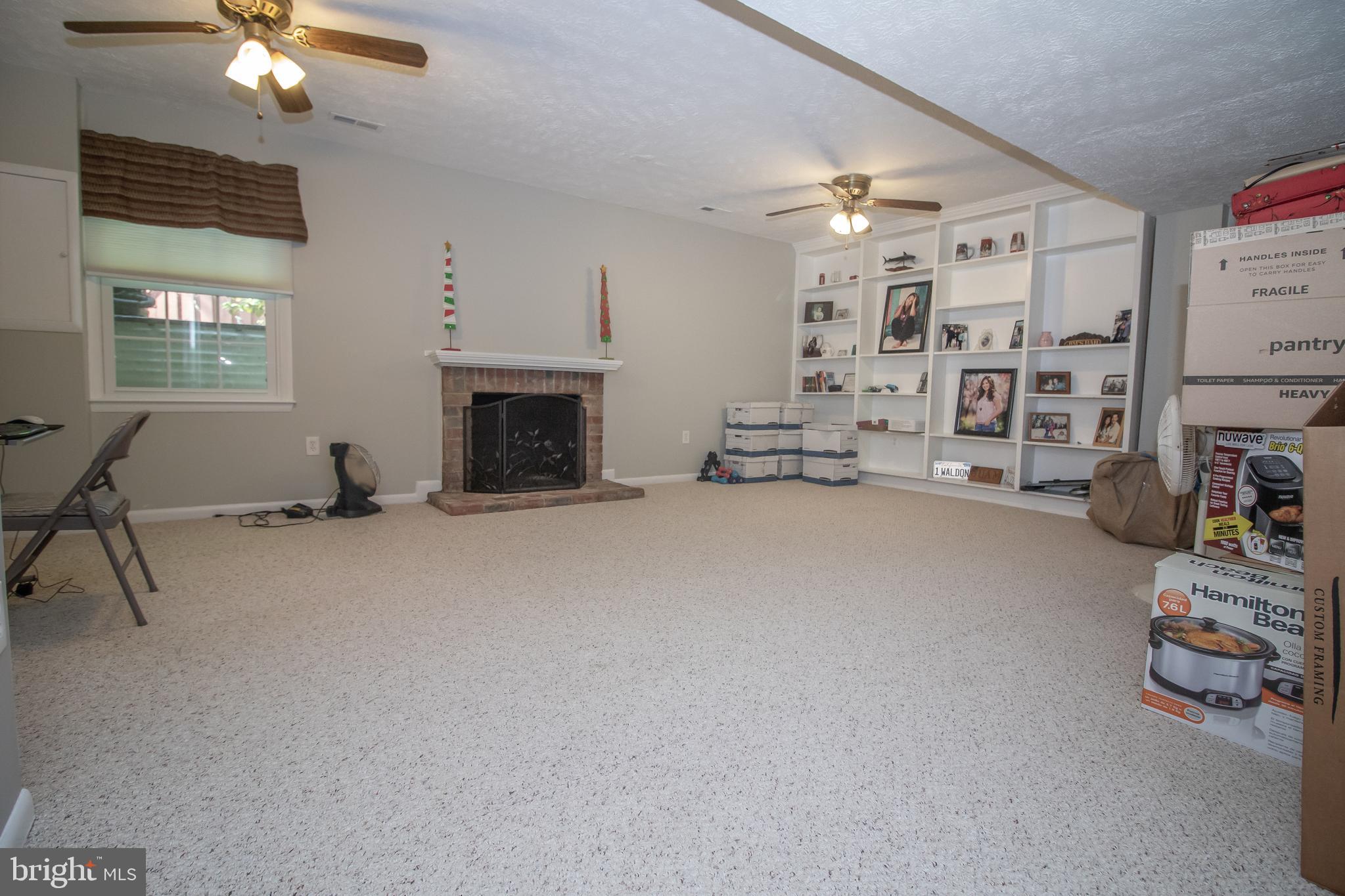 COUNTRY CREEK - Residential Lease