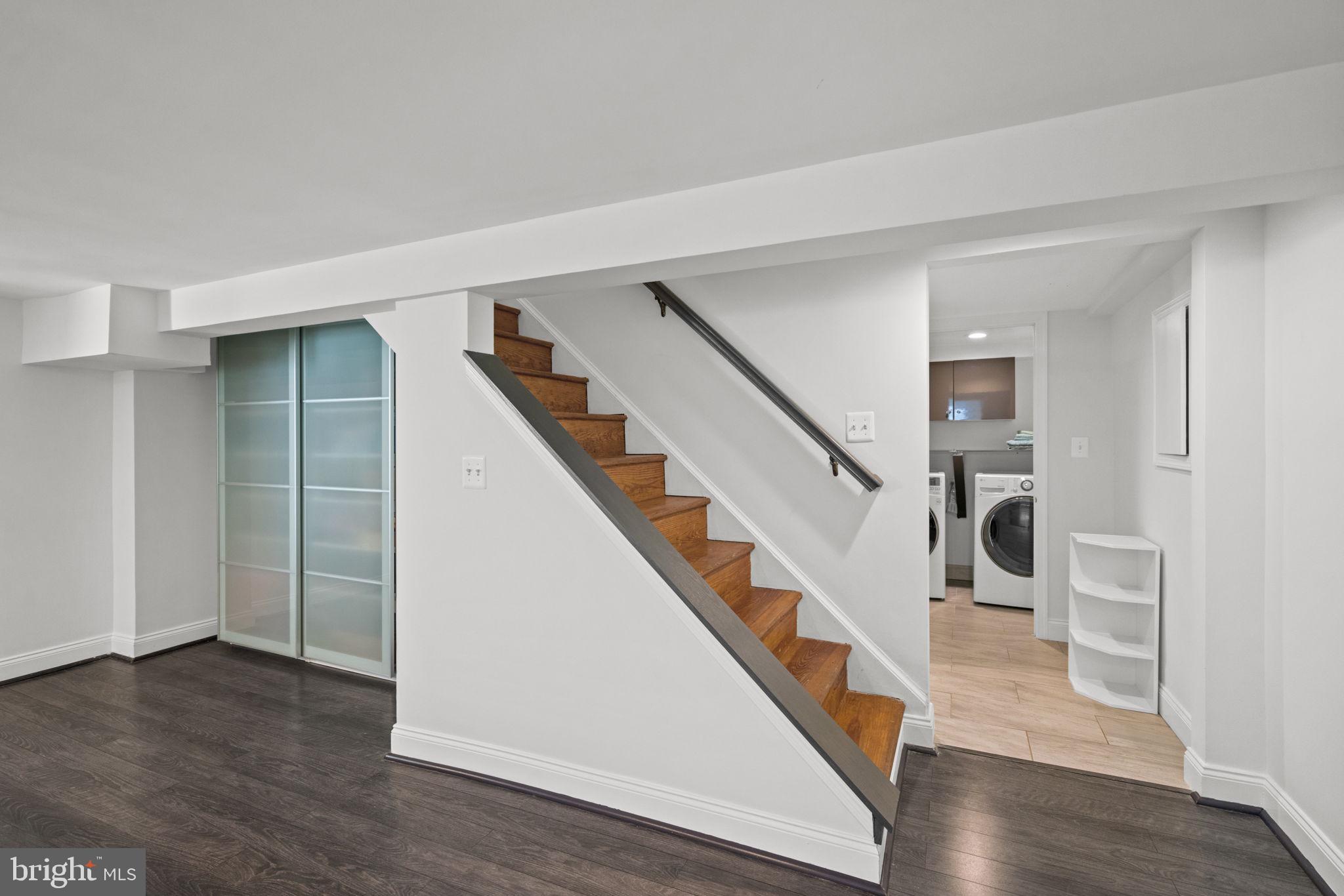 GLEN COVE - Residential