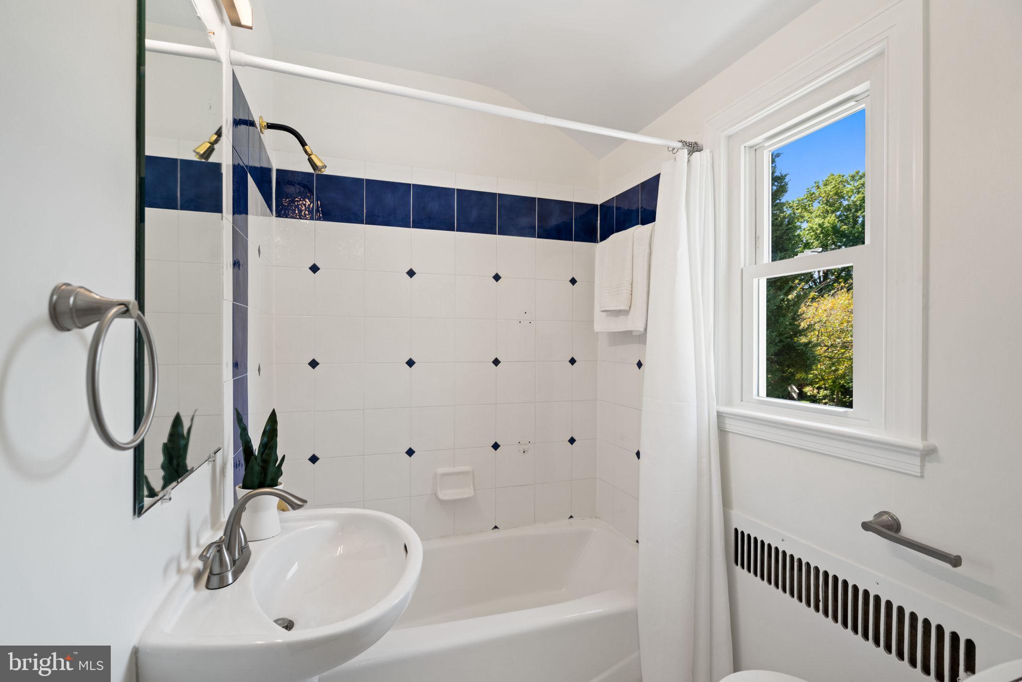 GLEN COVE - Residential