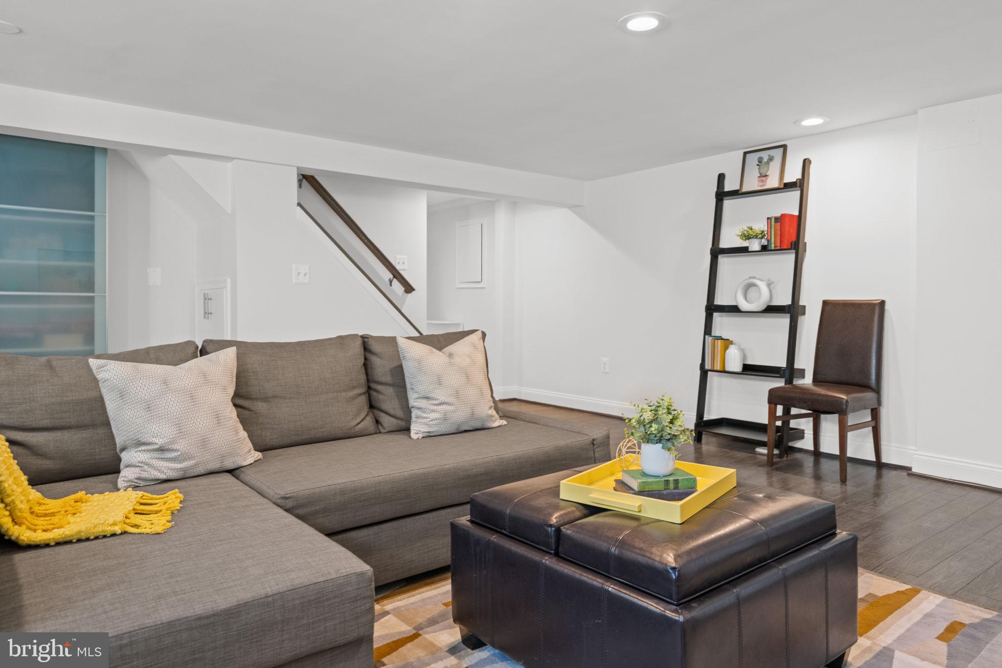 GLEN COVE - Residential