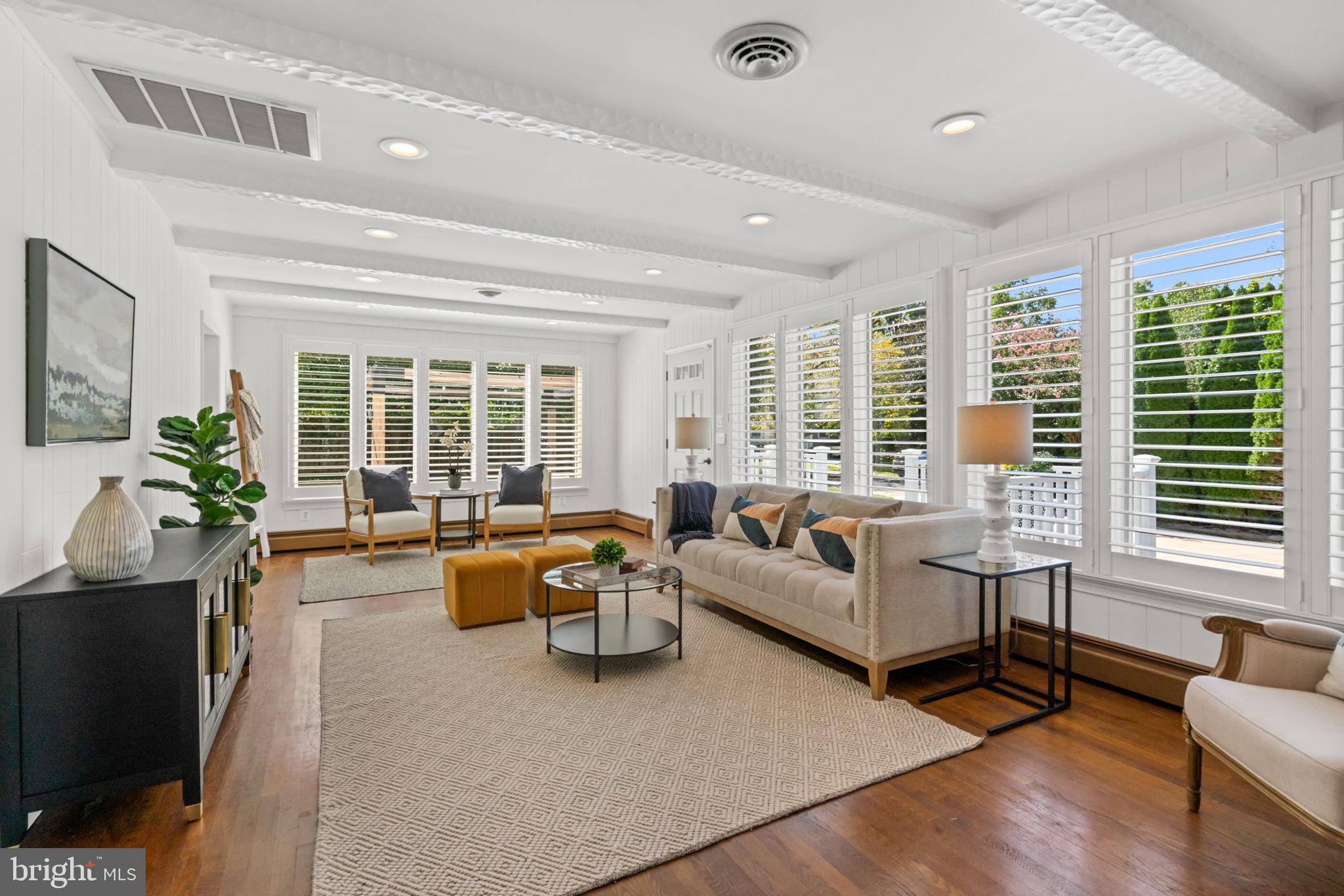 GLEN COVE - Residential