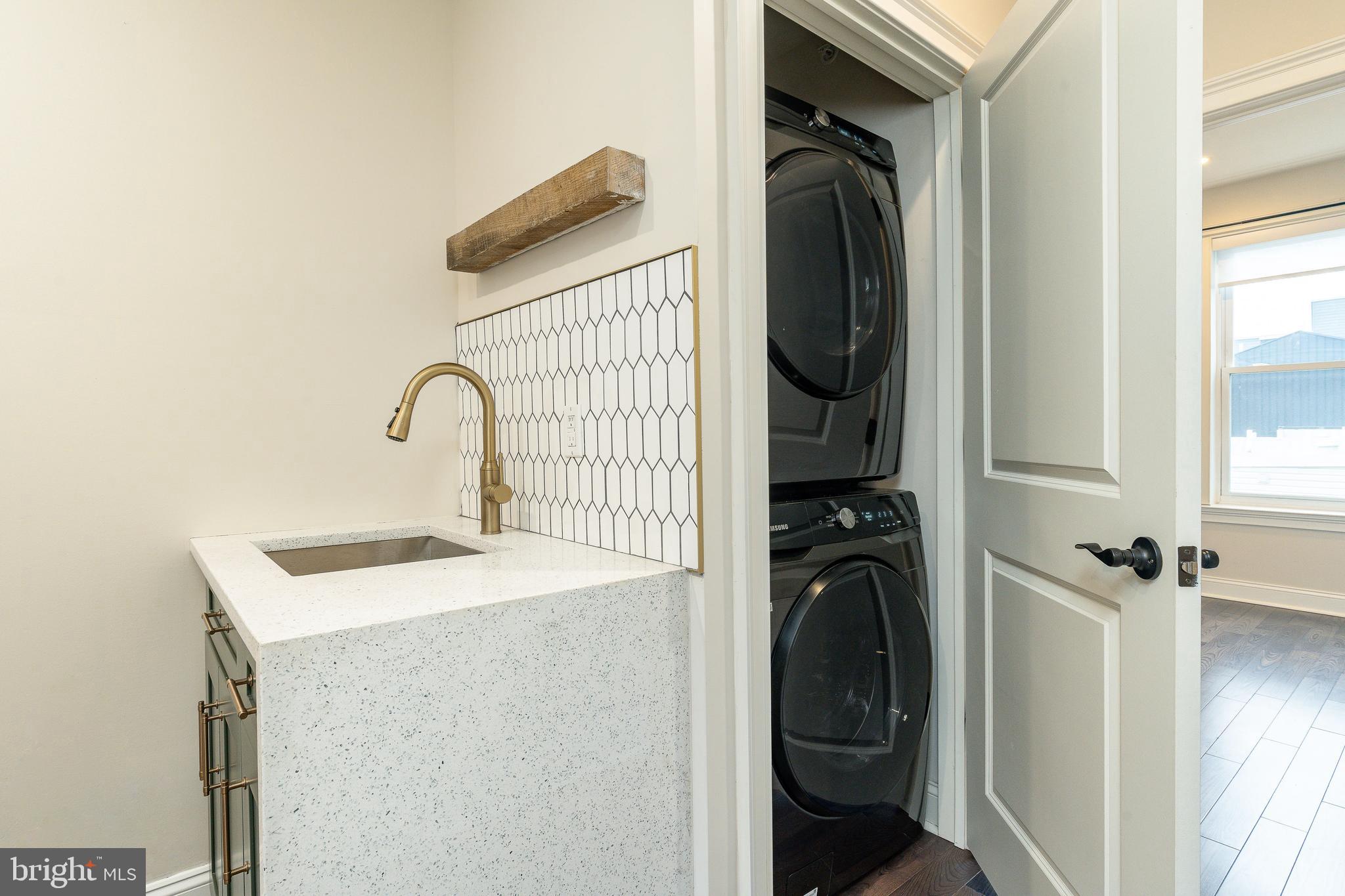 FAIRMOUNT - Residential