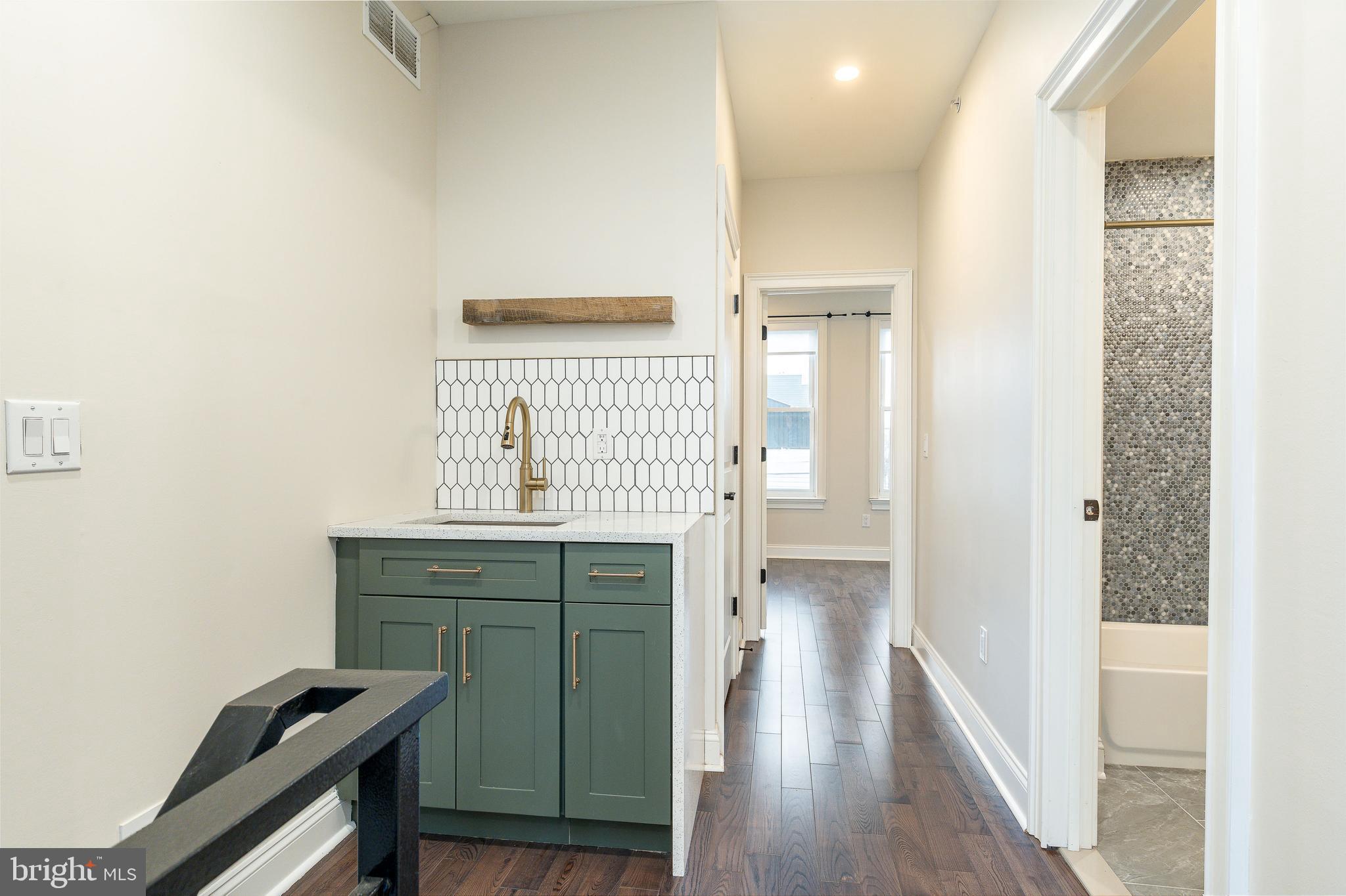 FAIRMOUNT - Residential