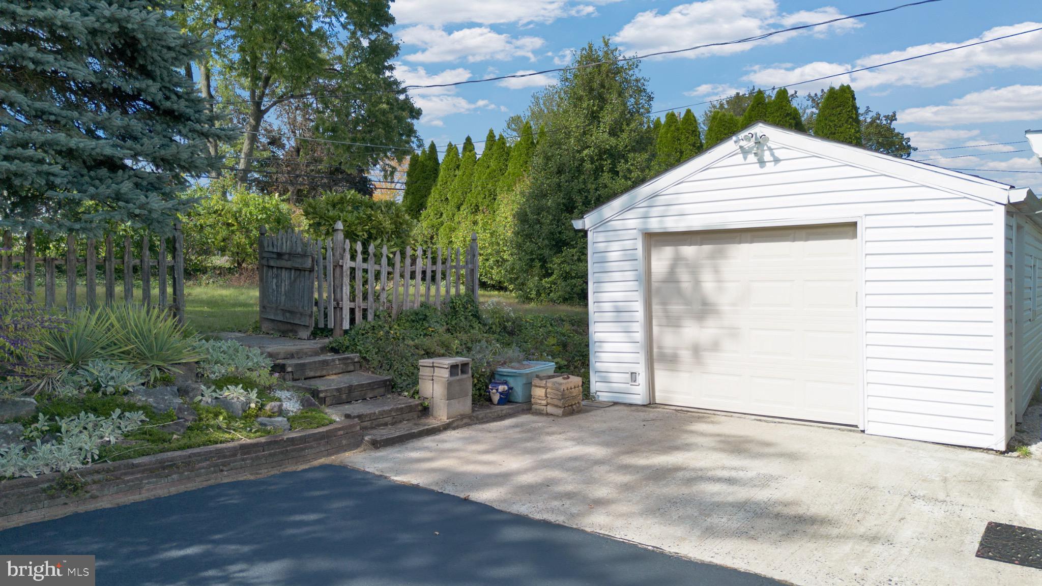 VALLEY FORGE HOMES - Residential