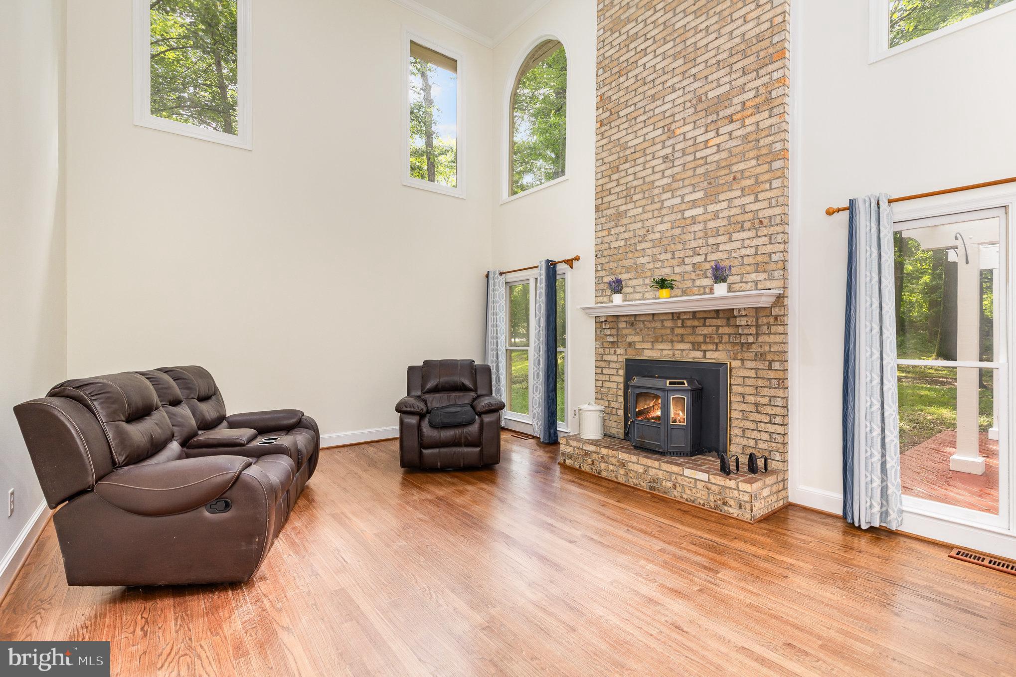 5811 WINDSOR RETREAT