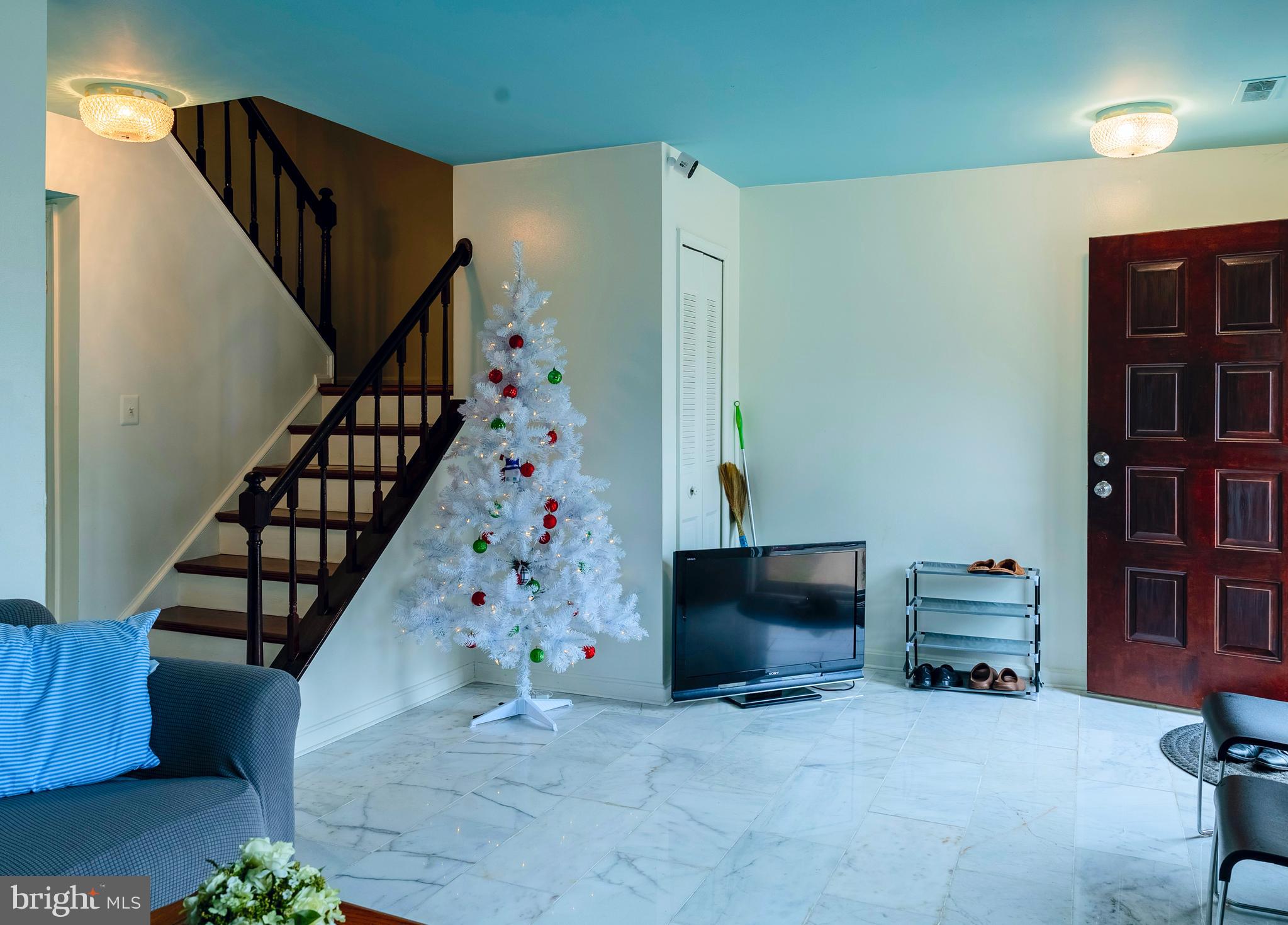 POINT OF WOODS - Residential Lease