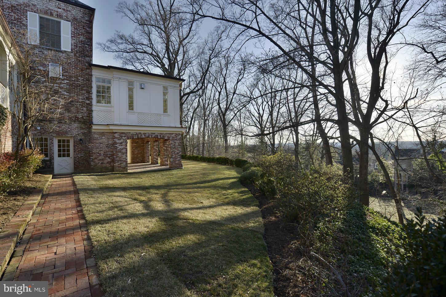 WESLEY HEIGHTS - Residential