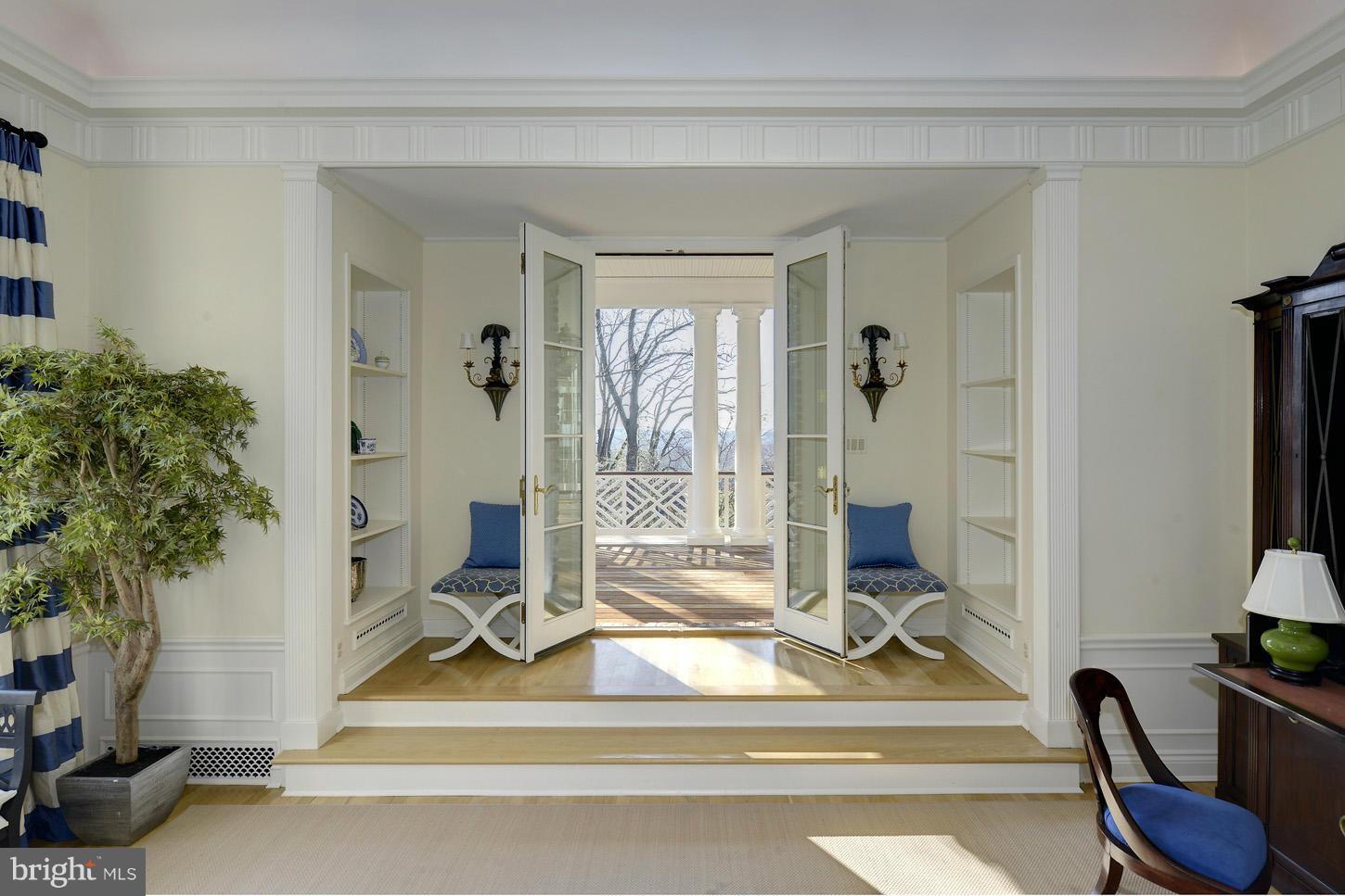 WESLEY HEIGHTS - Residential