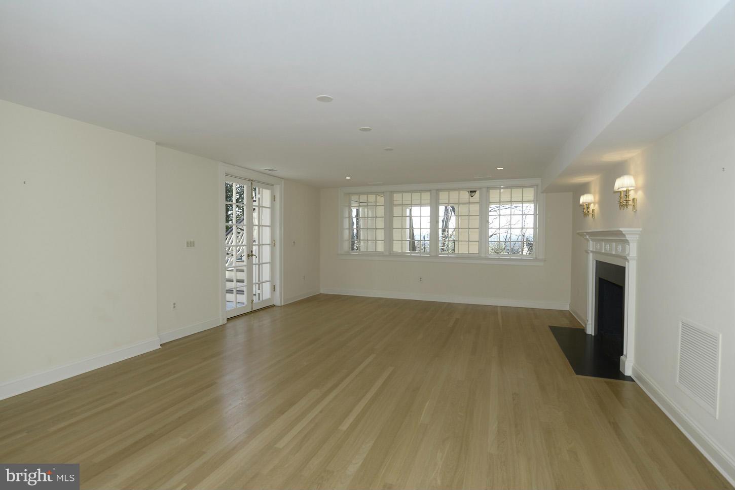 WESLEY HEIGHTS - Residential