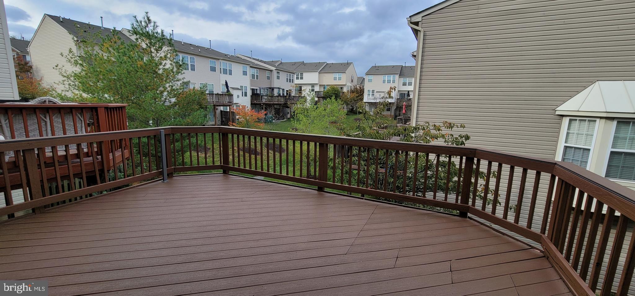 VILLAGE TOWNS - Residential Lease